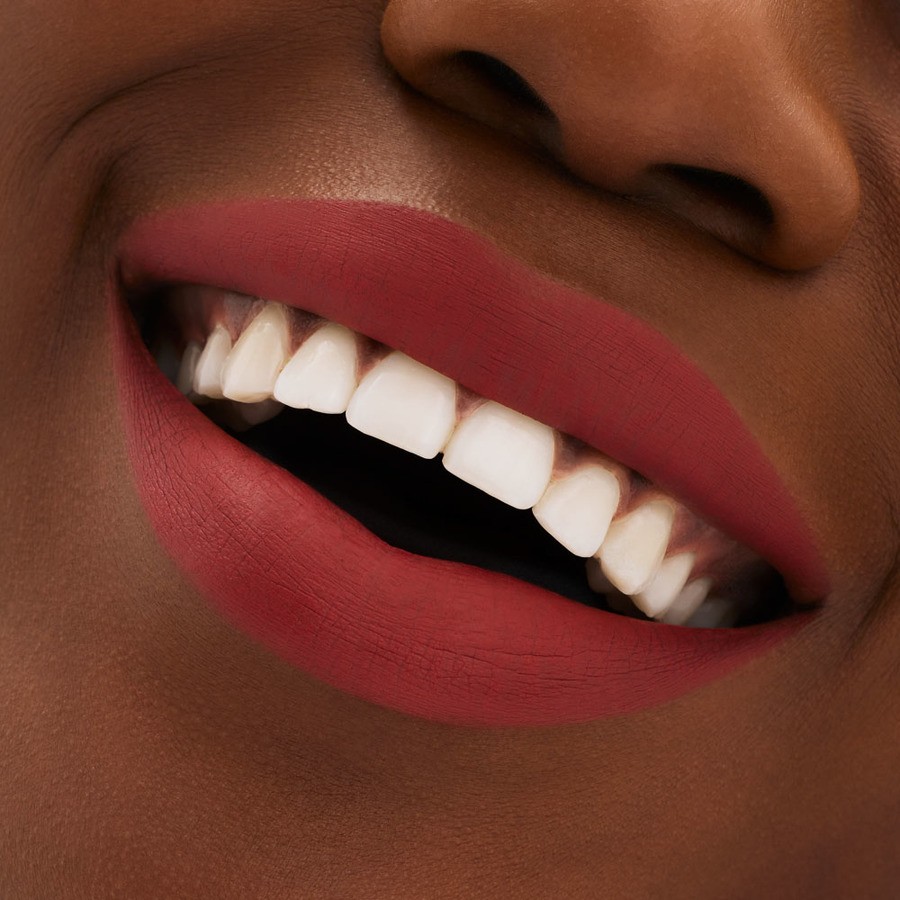 MAC Locked Kiss 24Hr Lipstick Coy 1,8g