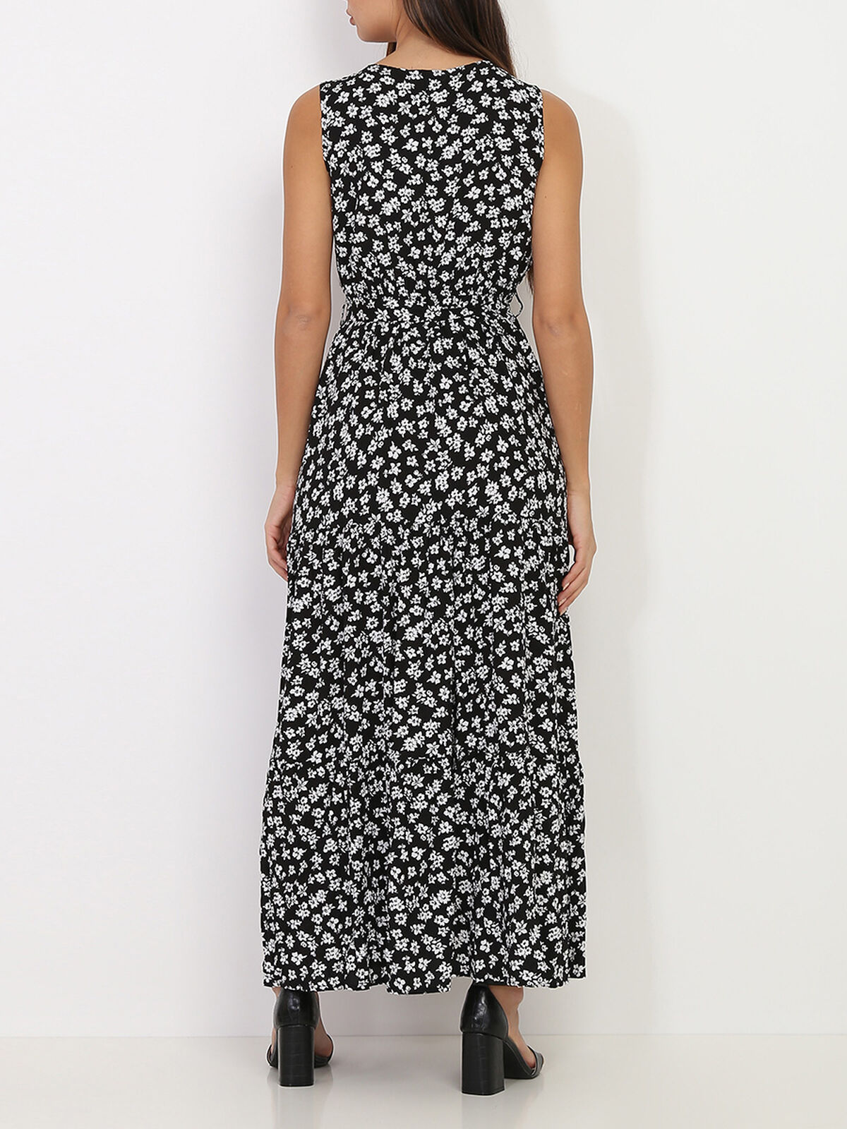 Robe longue cache coeur à fleurs- Noir