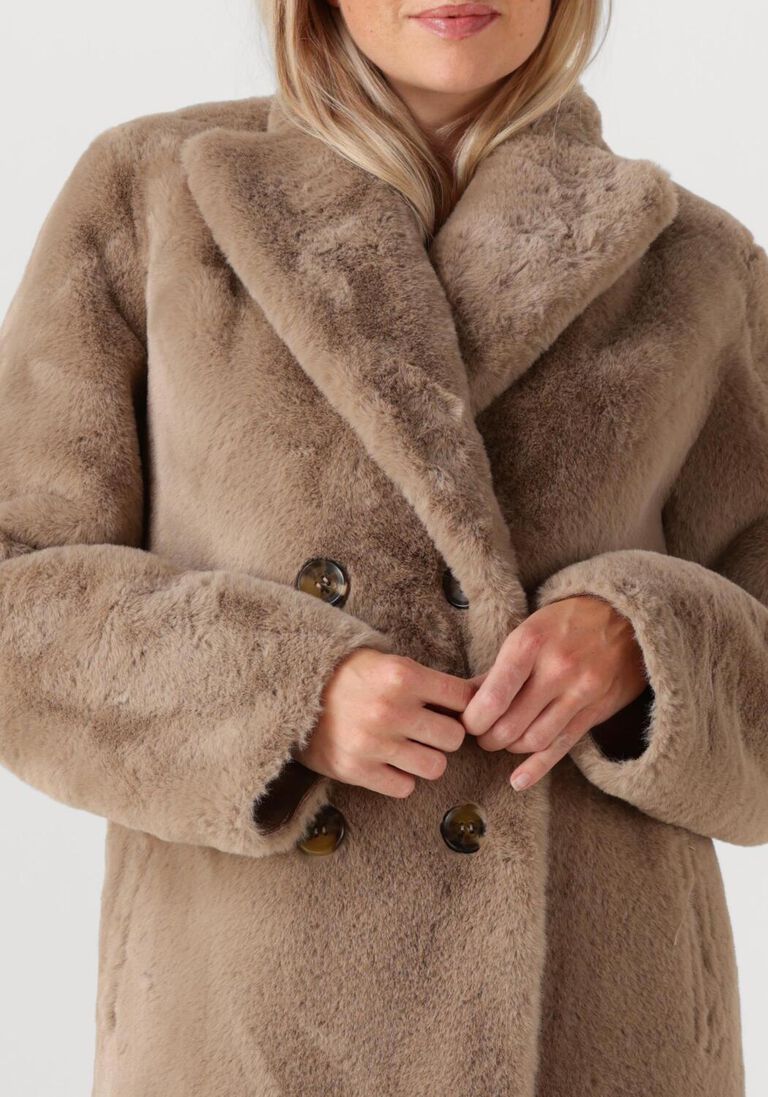 beige ibana faux fur jas camia