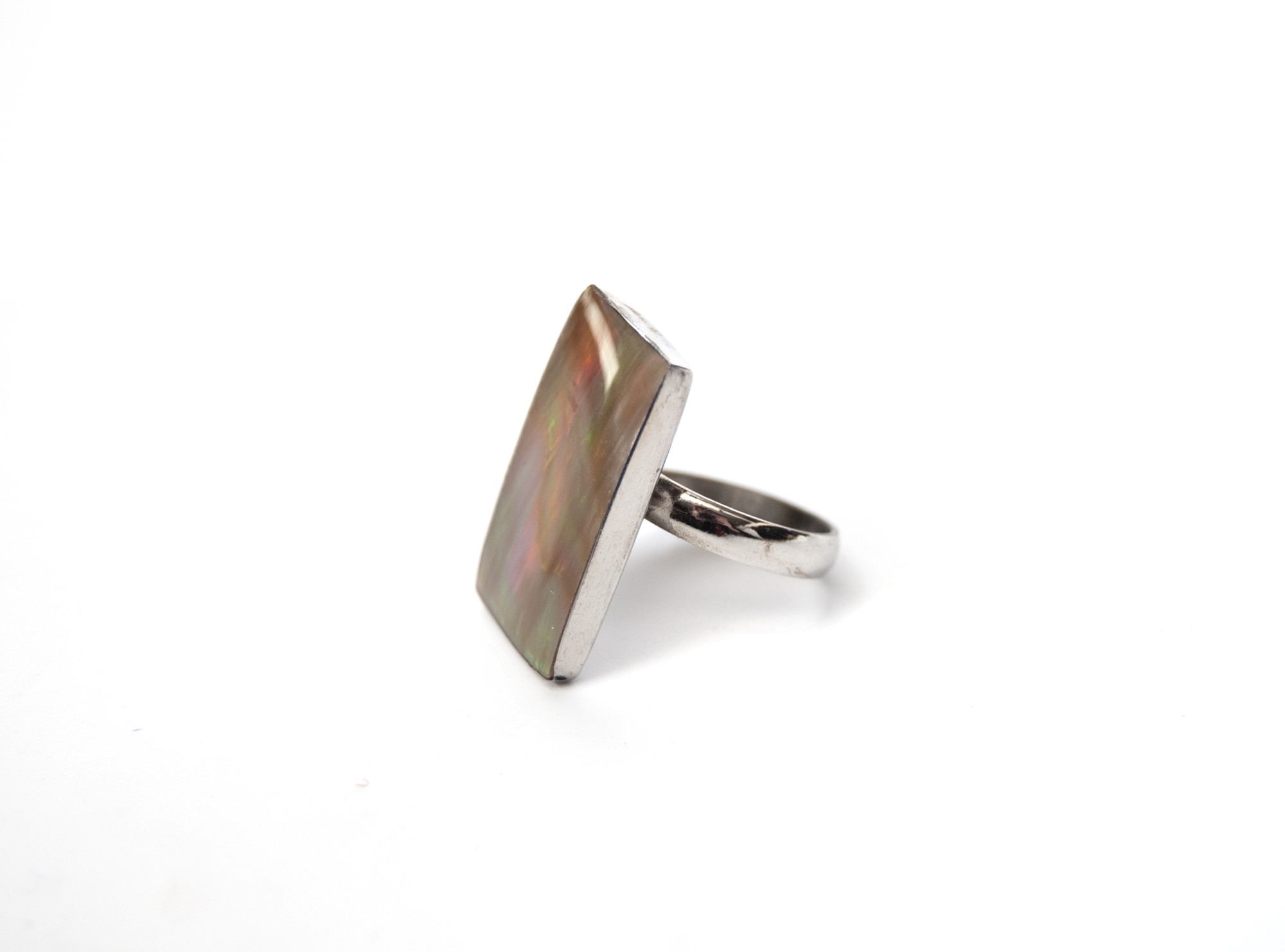 Runder Ring aus Edelstahl und Muschelharzen günstig bestellen