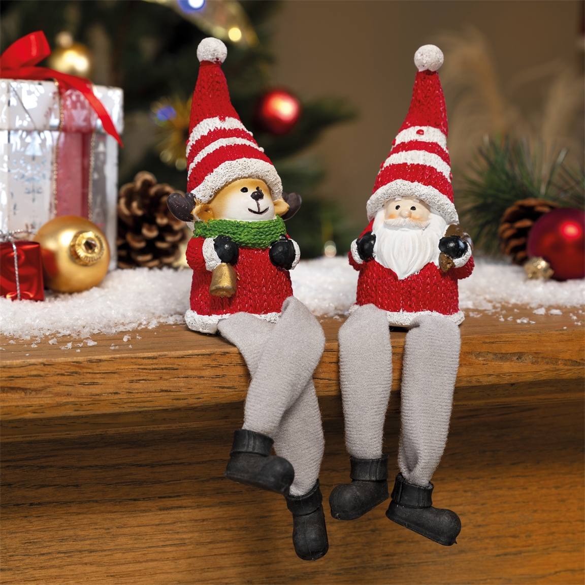 Lot de 2 figurines de Noël assises