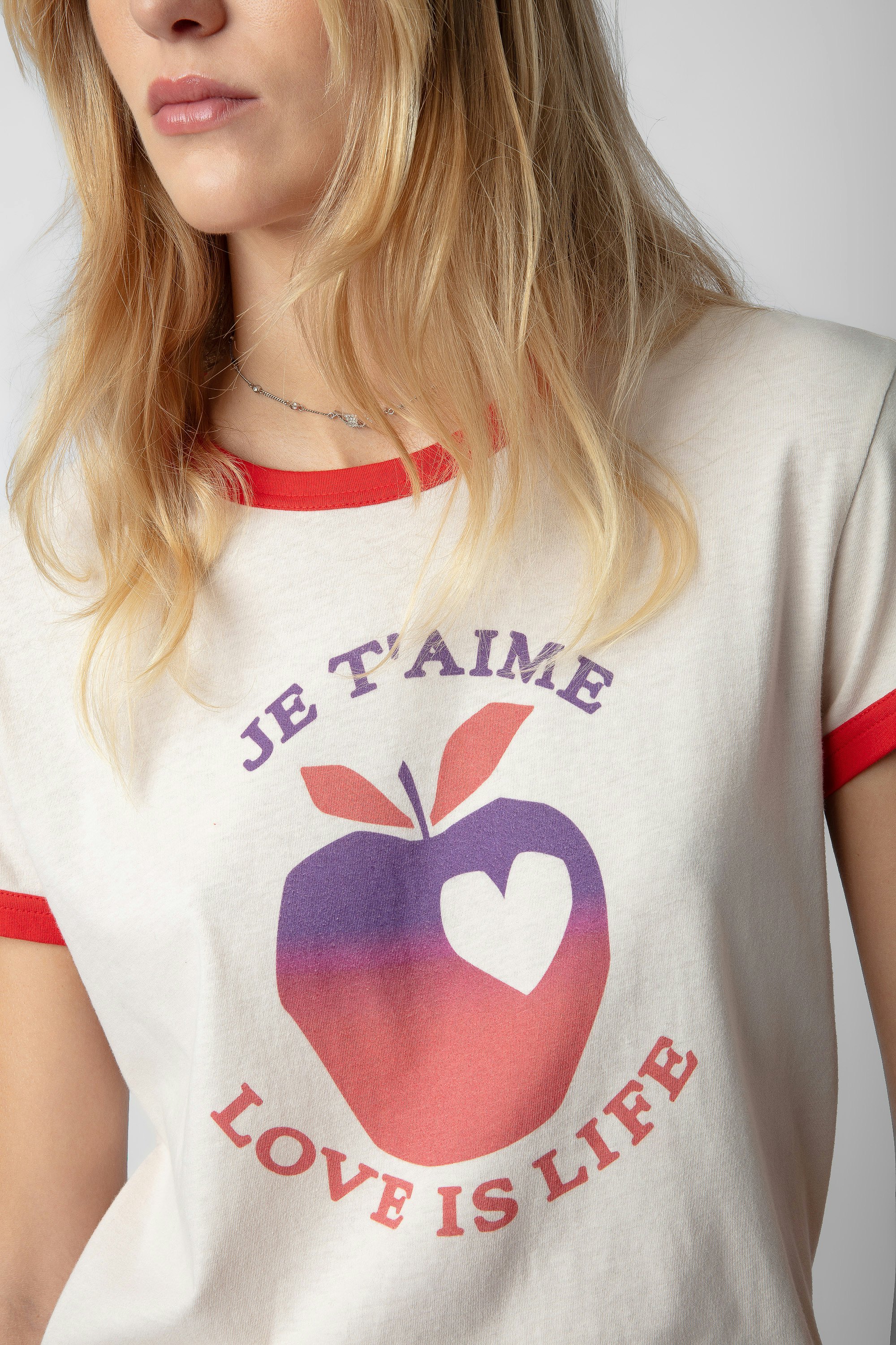 T-shirt Walk Love Is Life