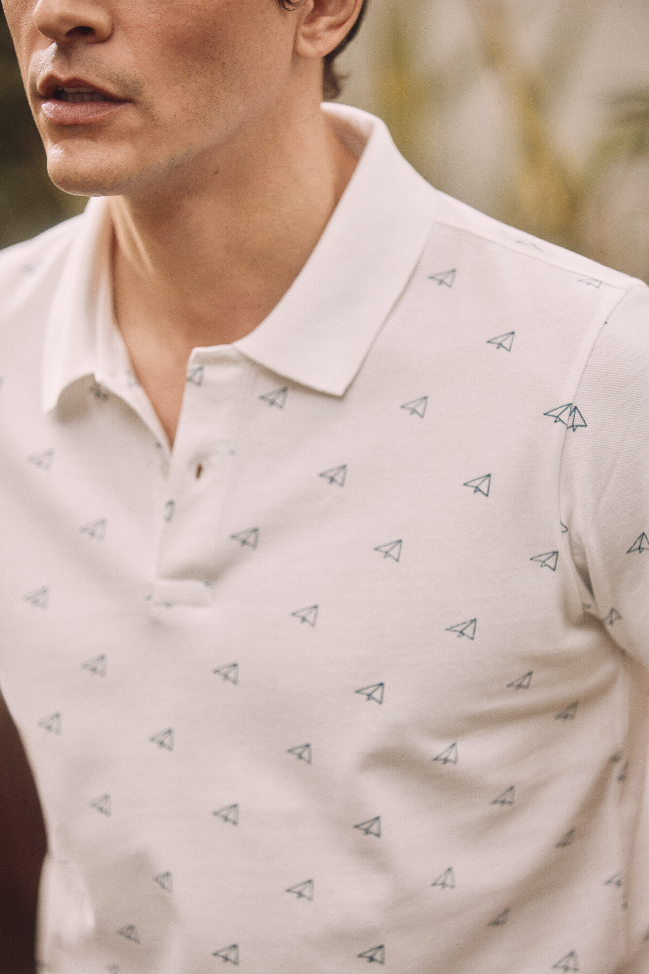 Camisa polo OOTO com estampa de avião - Branca