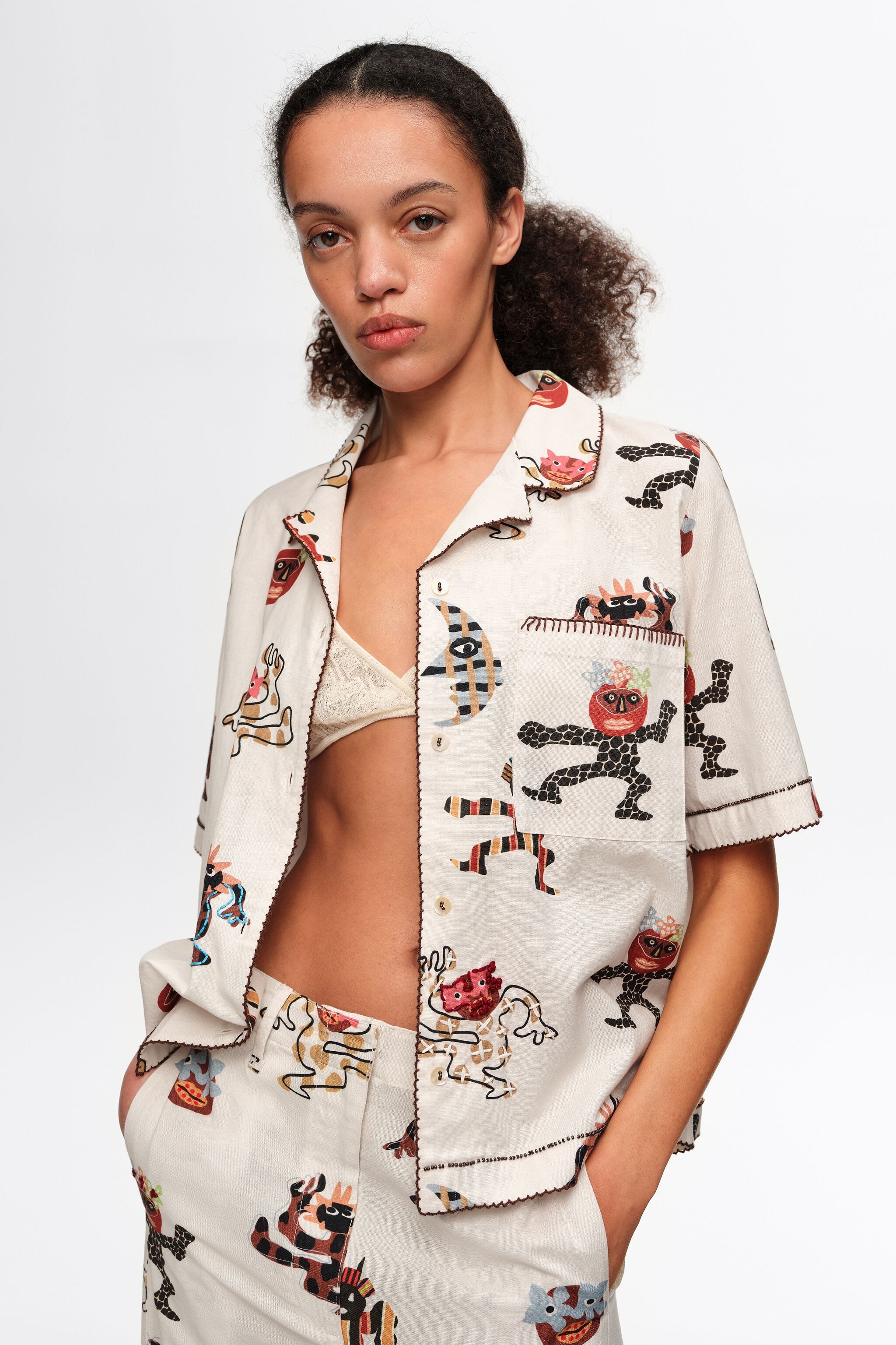 Camisa reta Samba com costura decorativa