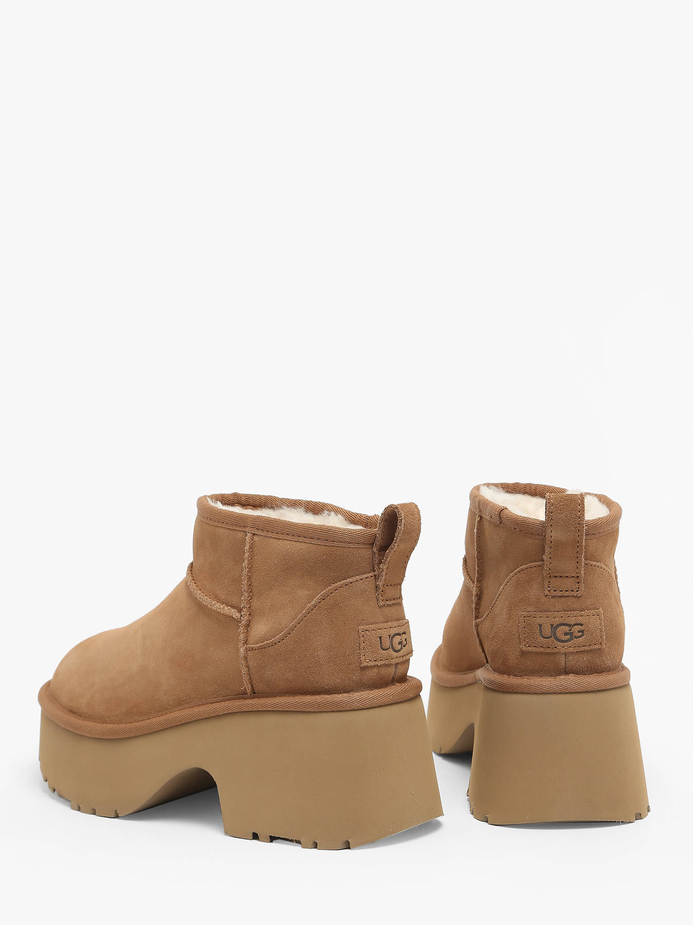 Boots Classic Ultra Mini semelle compense en cuir UGG