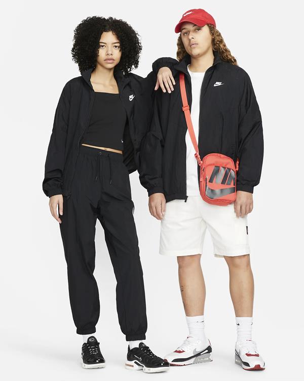 Nike Women Sportswear Essential Windrunner