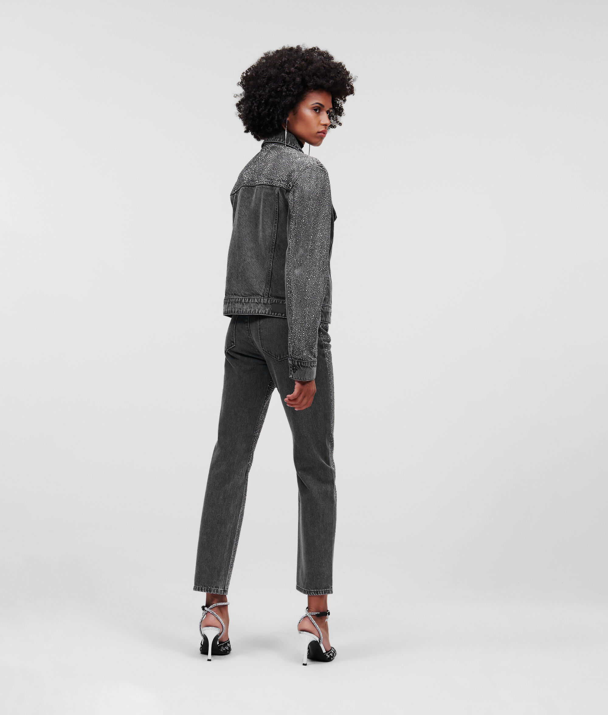 VESTE EN JEAN ORNÉE DE STRASS