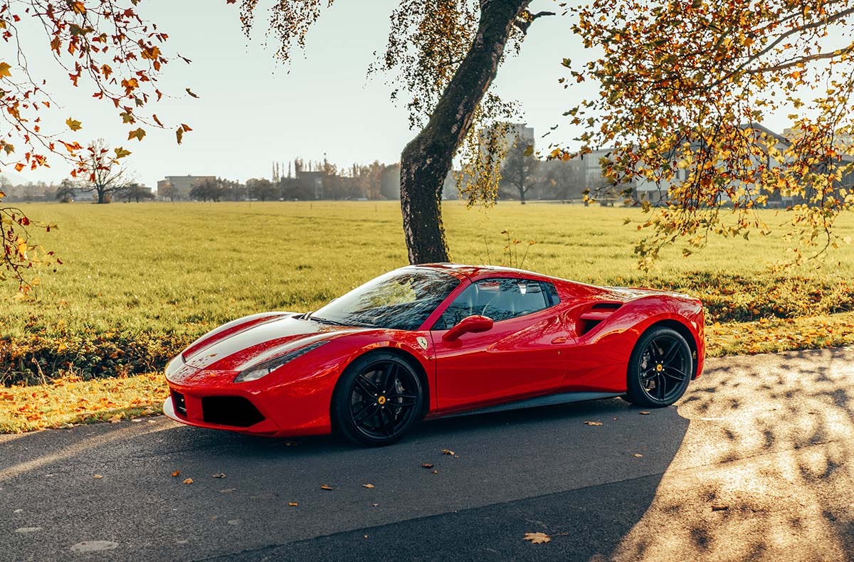 Ferrari fahren (12 Std.)