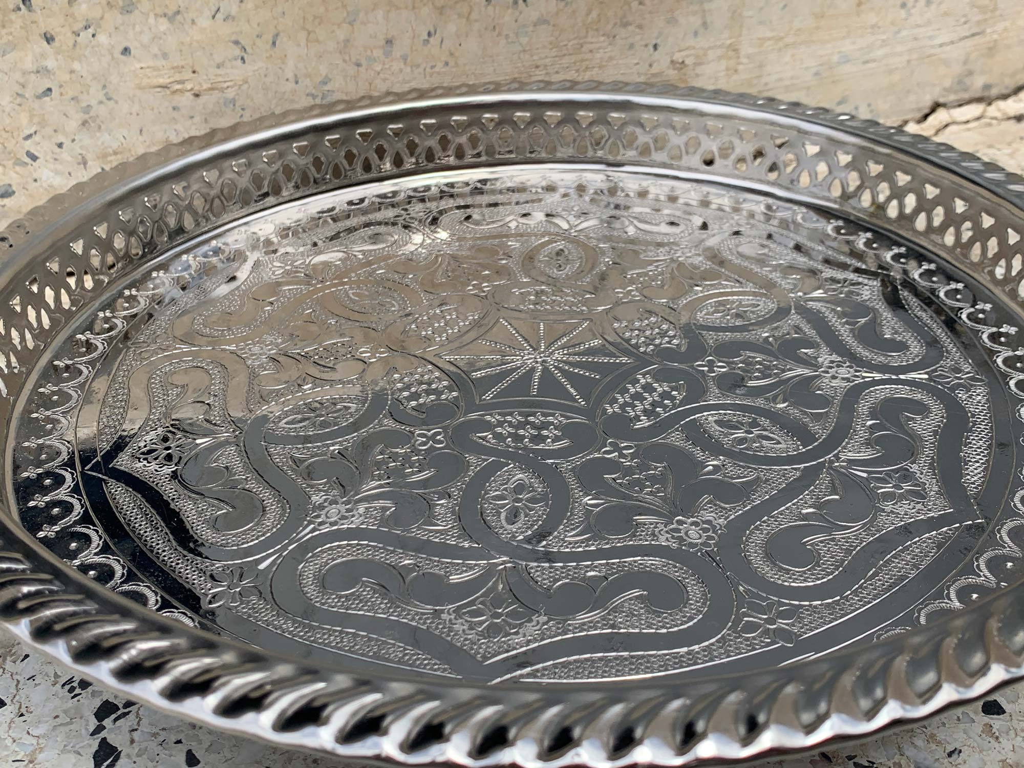Teetablett mit Füßen 'Candile', silber, Ø 32 cm, H 5 cm zu 68,00