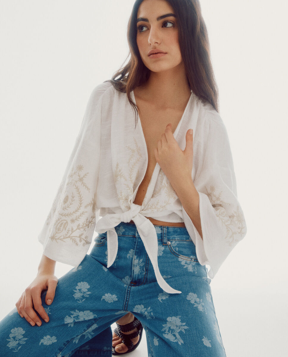 Blusa bordada - Branca