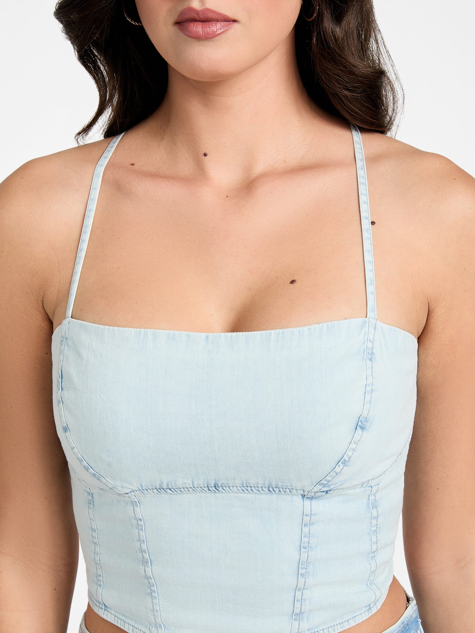 Top cropped Niki em jeans