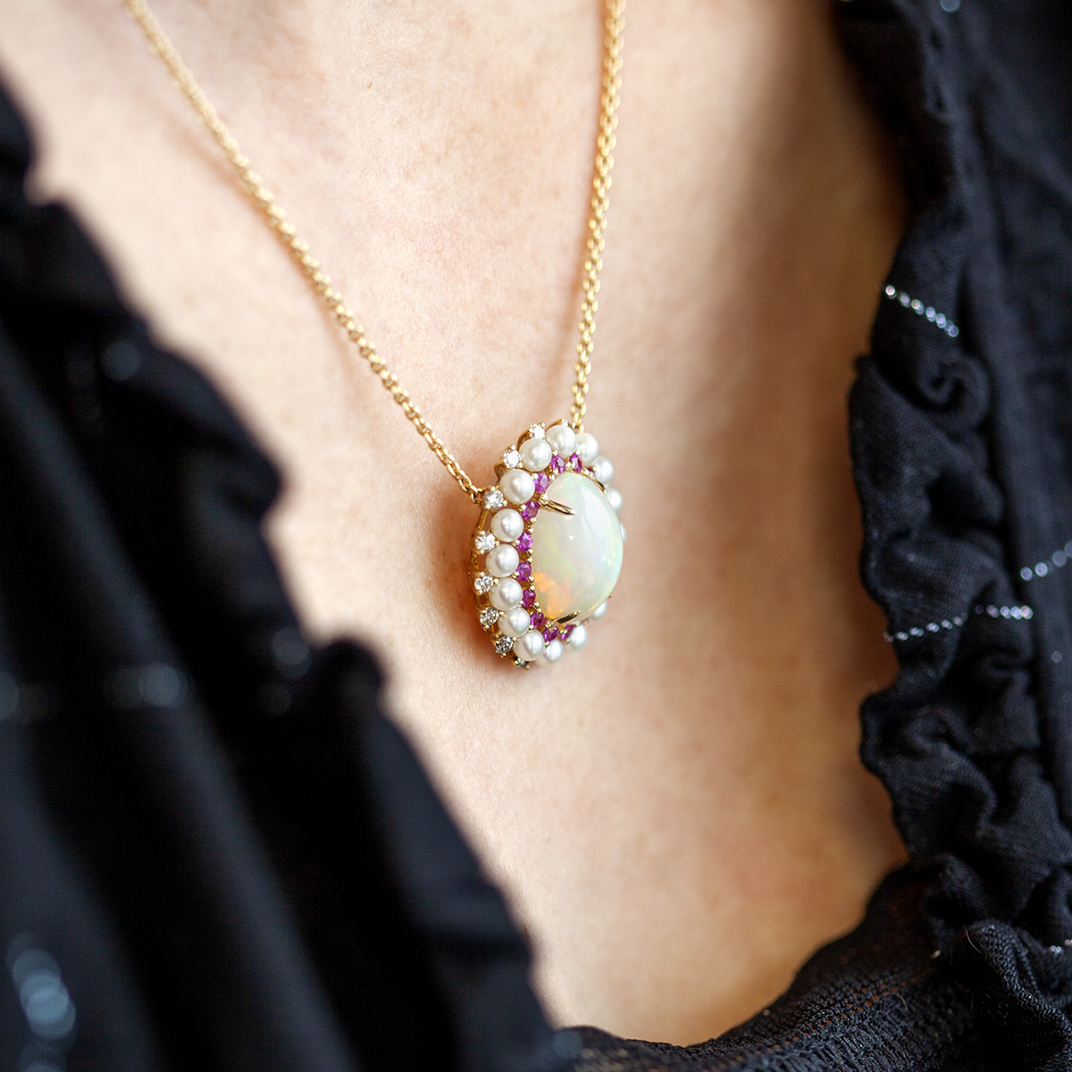 Collier d'occasion or 750 jaune opale rubis diamants perles de culture 43 cm