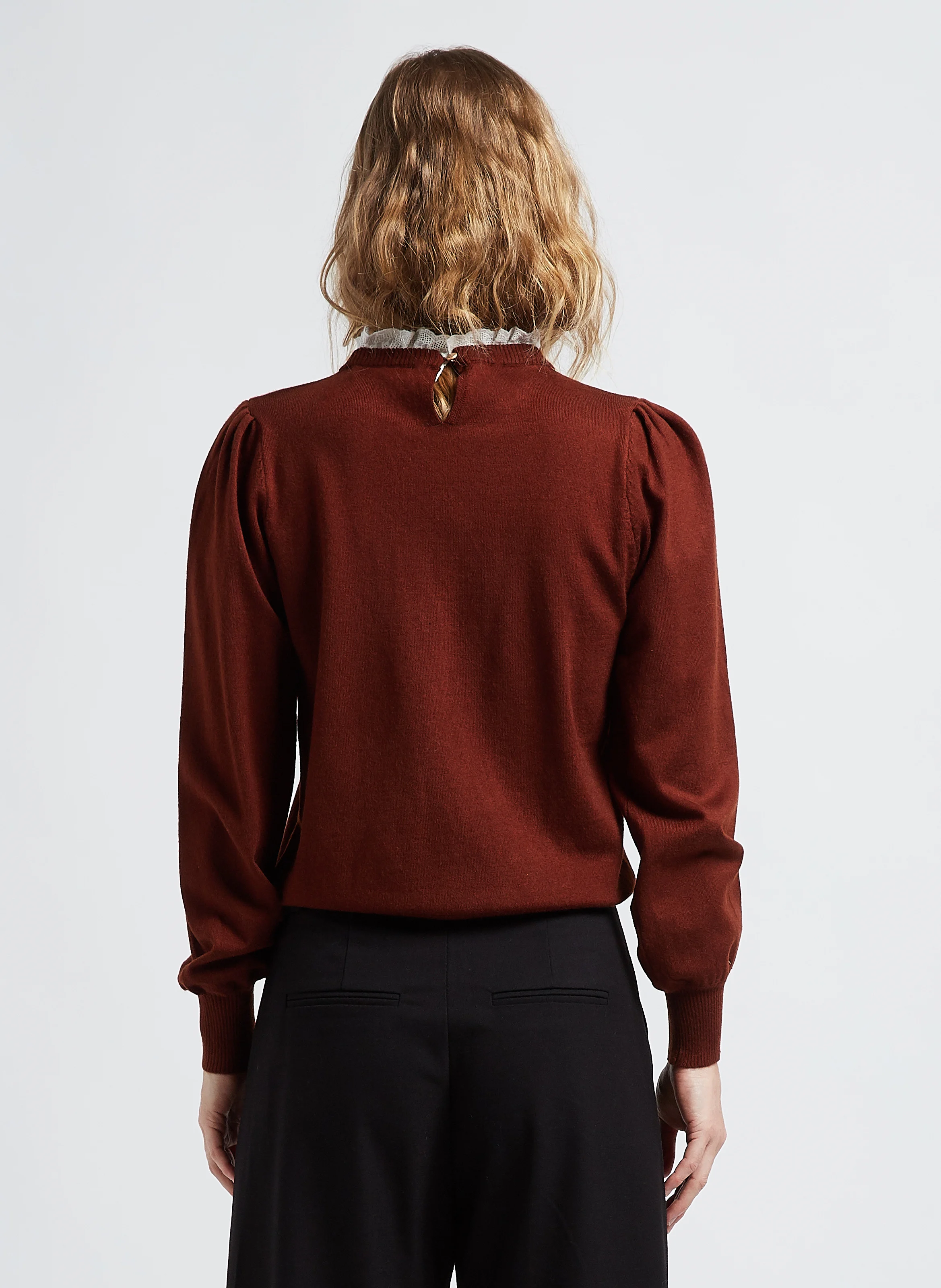 AUBINE - Pull col rond en dentelle| Marron