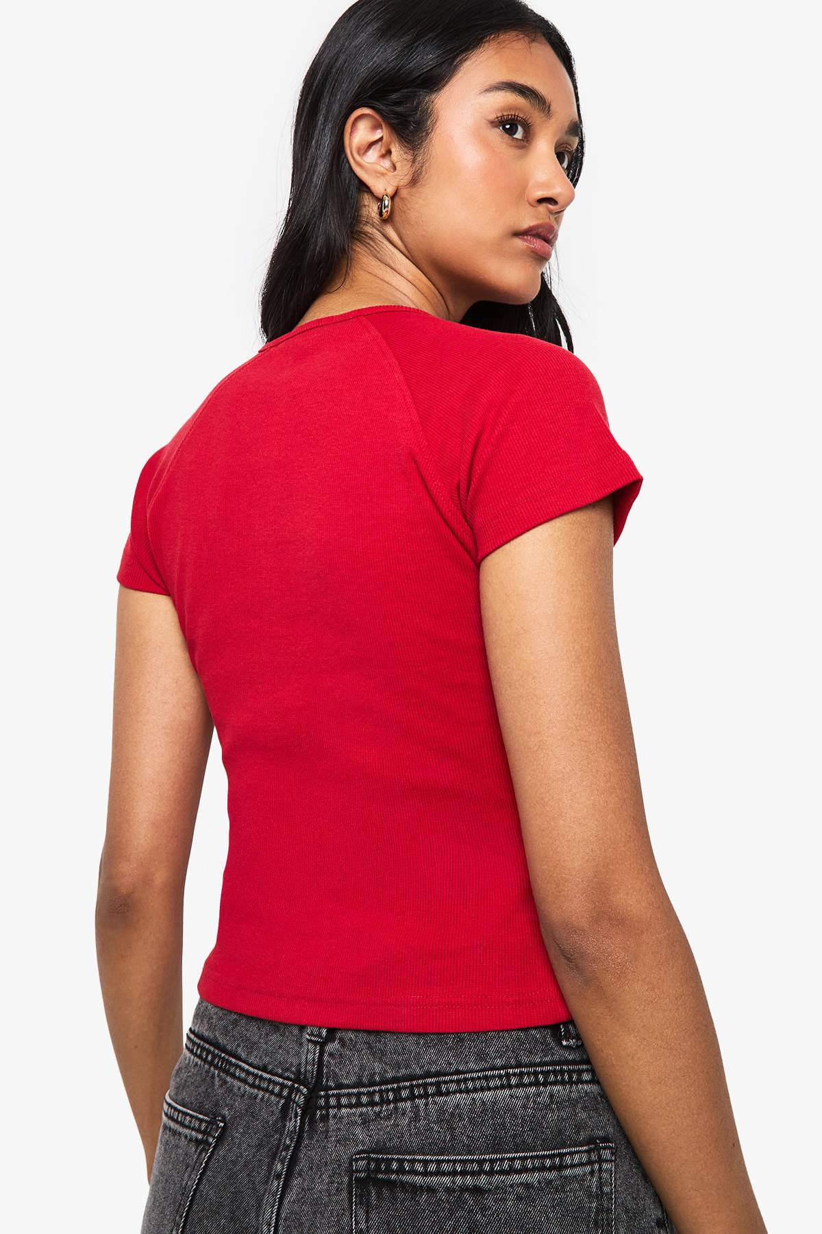 boohoo Haut à côtes avec boutons traversants et manches cap
