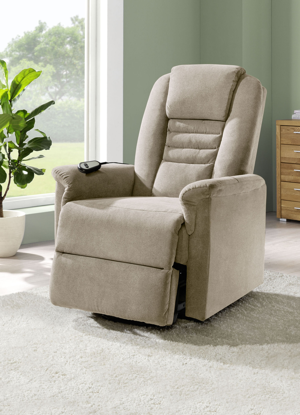 TV-Sessel mit Motor und Aufstehhilfe