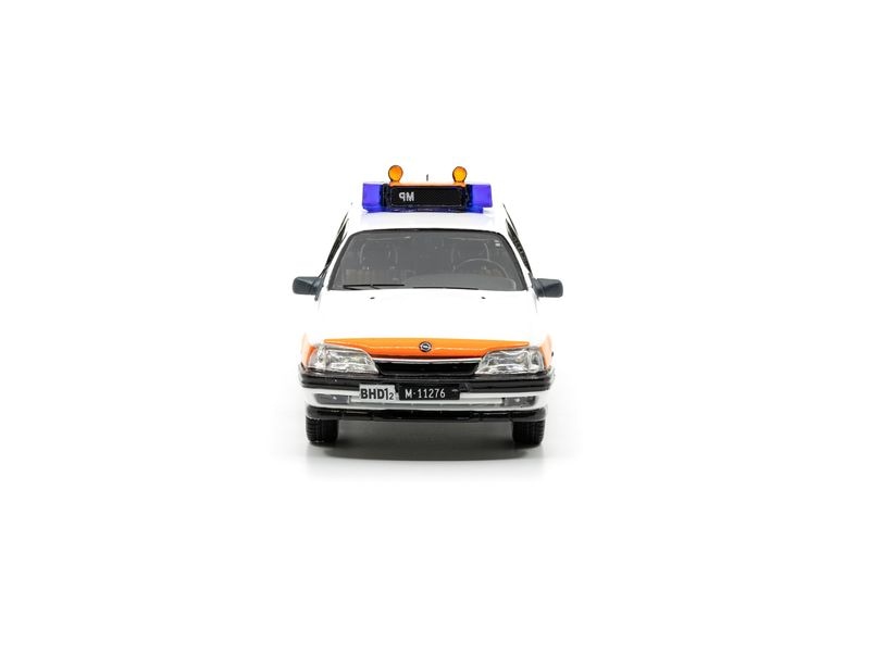 ACE Opel Omega A2 Militärpolizei 1:43 Modellfahrzeug der Militärpolizei