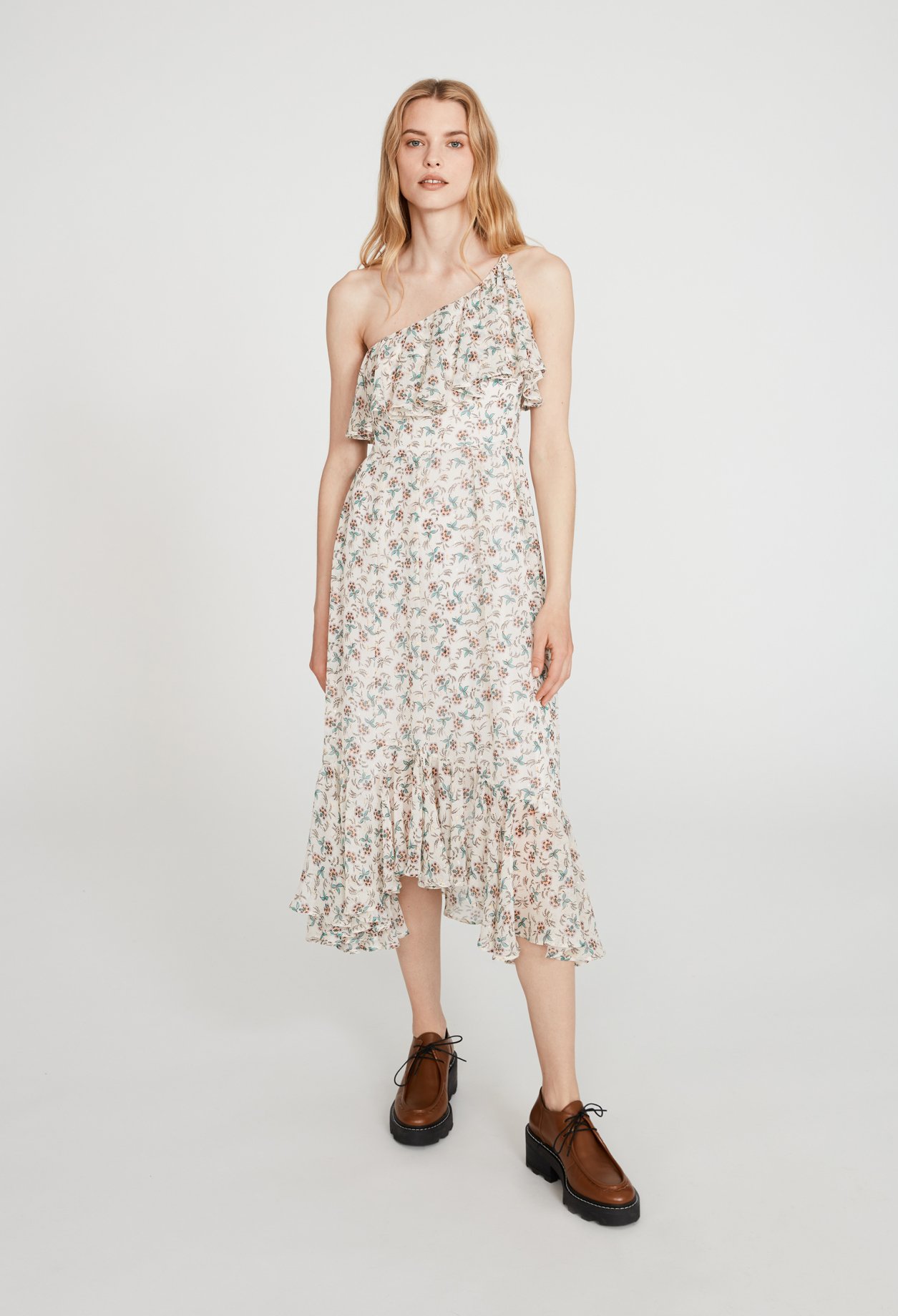 Robe asymetrique &agrave; volants