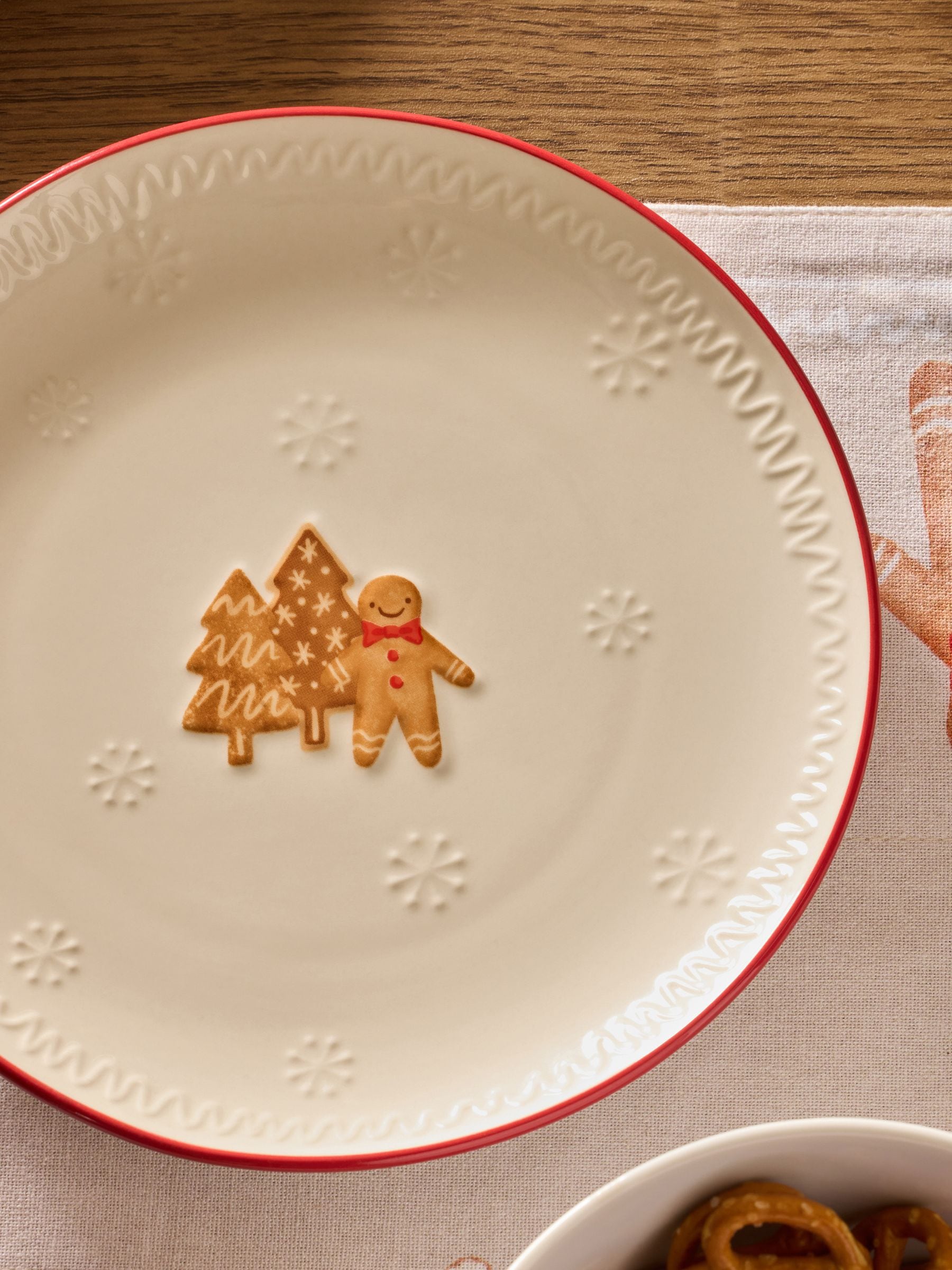 Set van 2 kerstbijgerechtborden met peperkoekfiguurtje