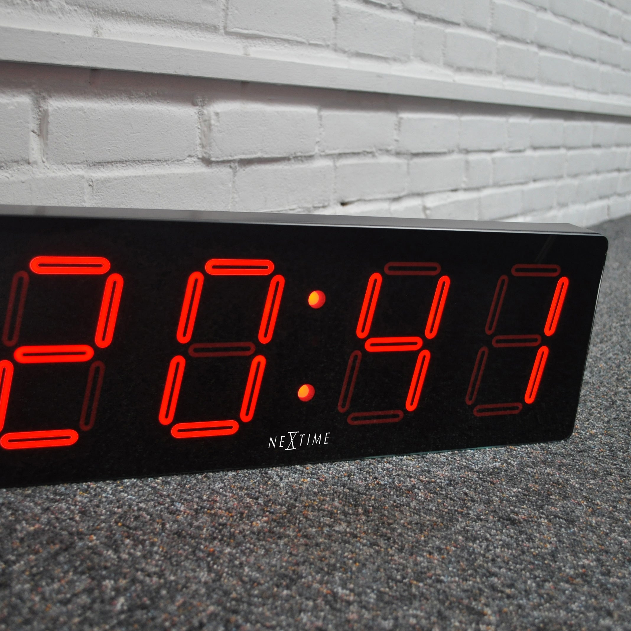 NeXtime Big D Digitale Wandklok 51,5 x 51,5 cm