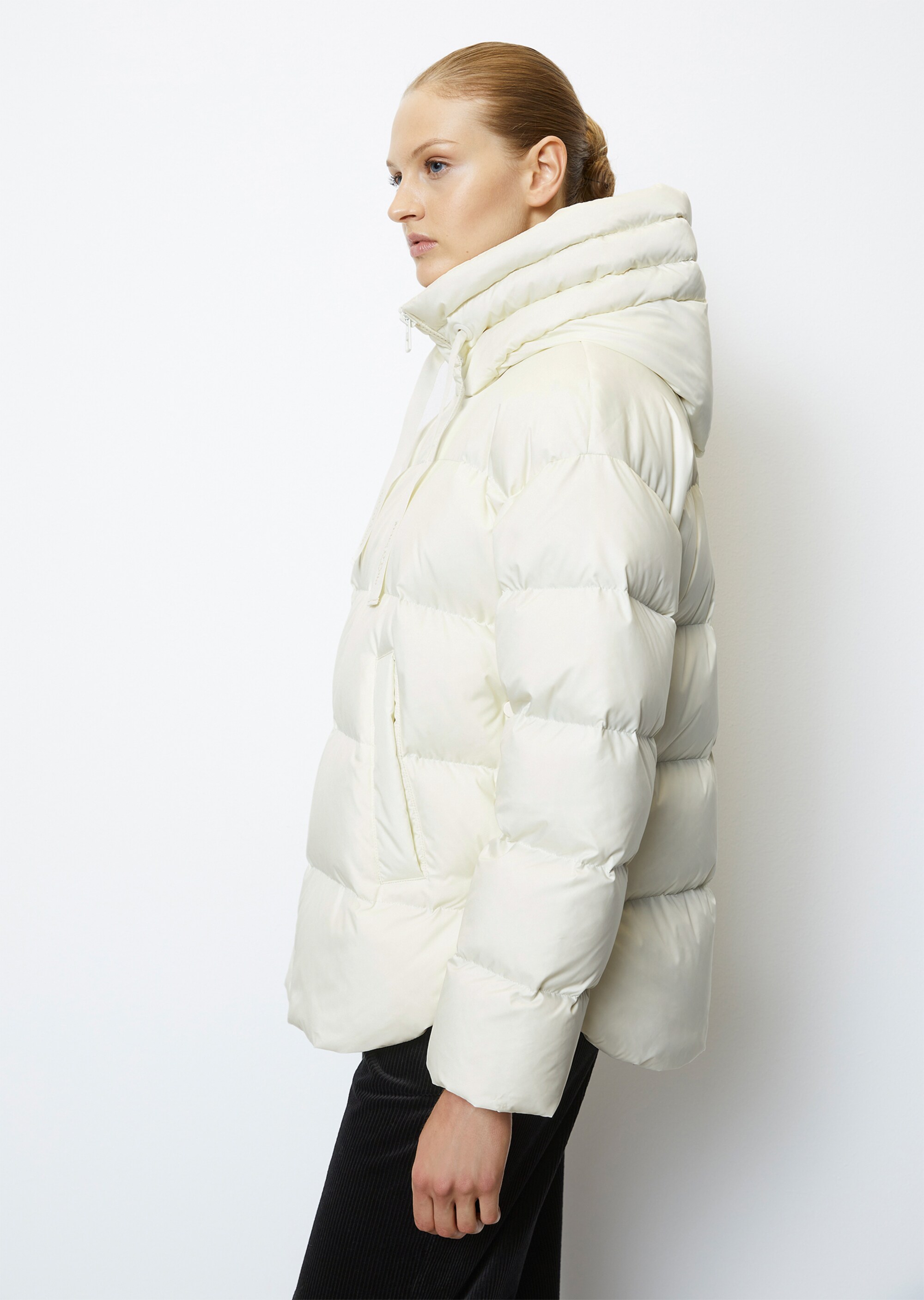 Puffer-Daunenjacke relaxed mit seitlichen Knopfleisten