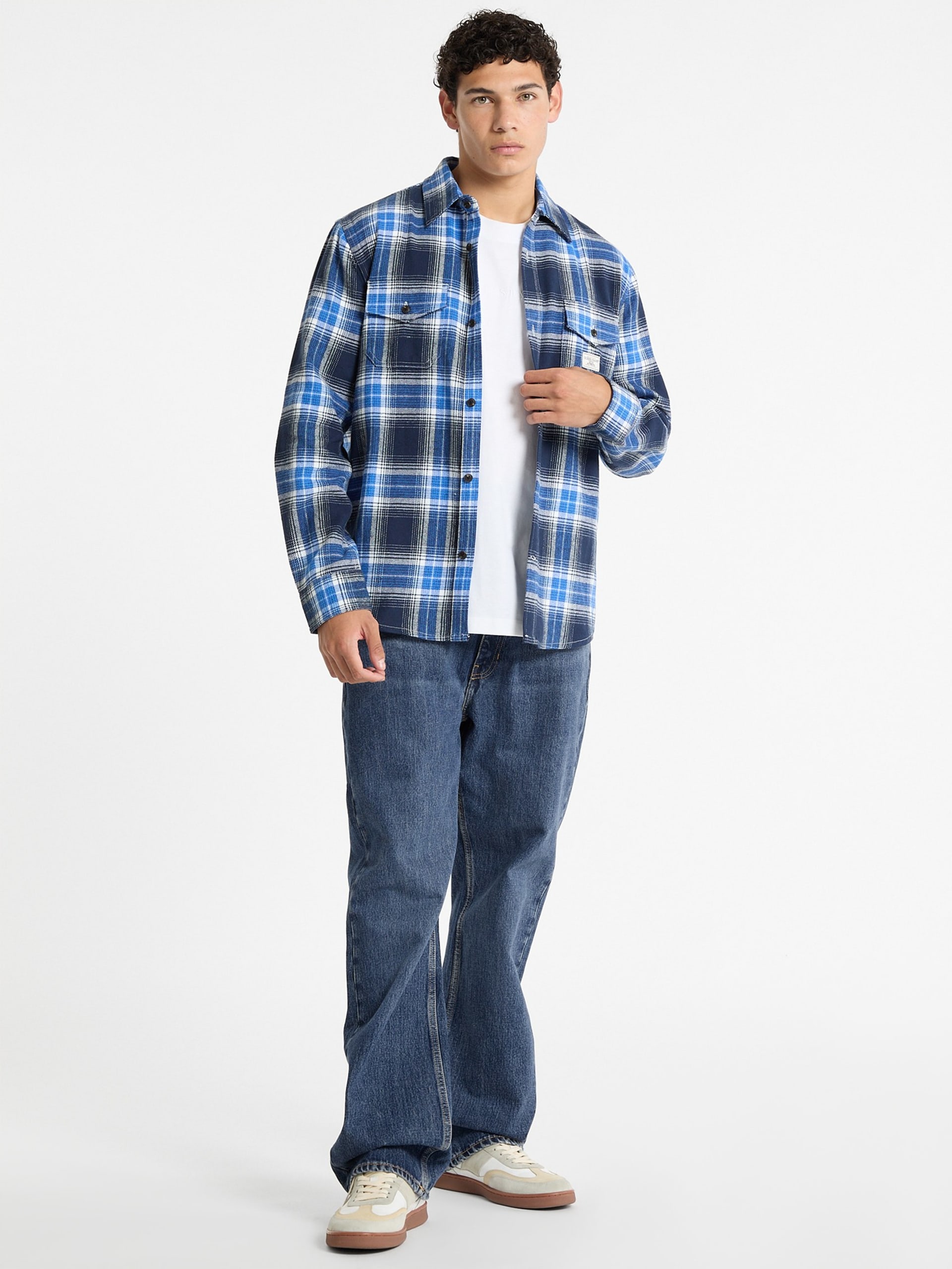Camisa xadrez de manga comprida com bolso