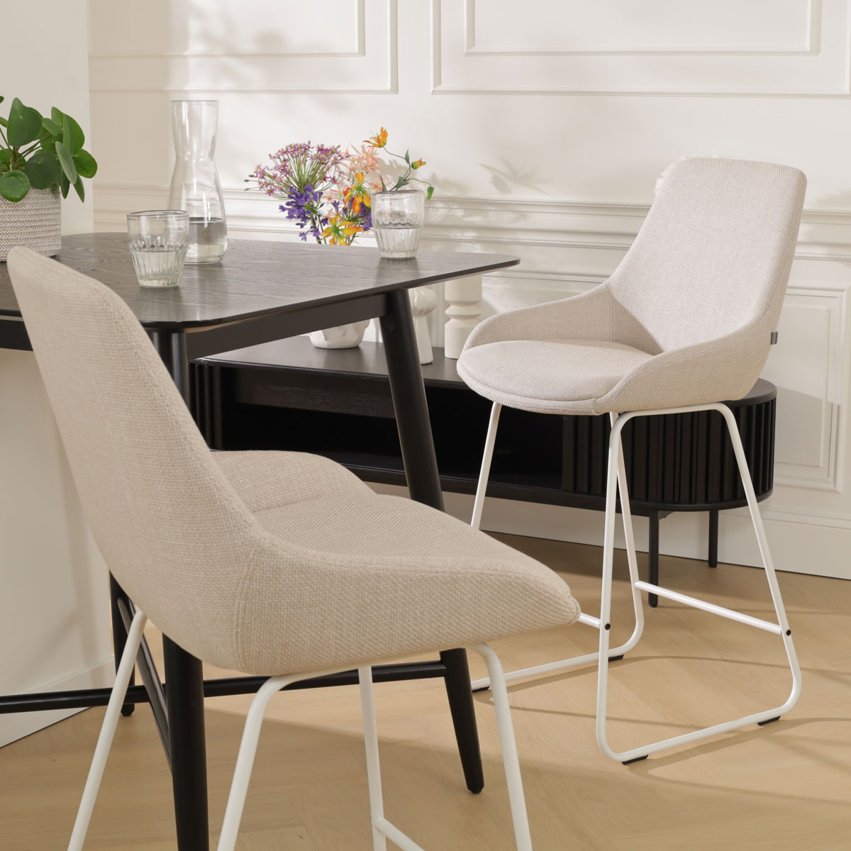 Barkruk Nino-Isa beige - wit onderstel - 75 cm
