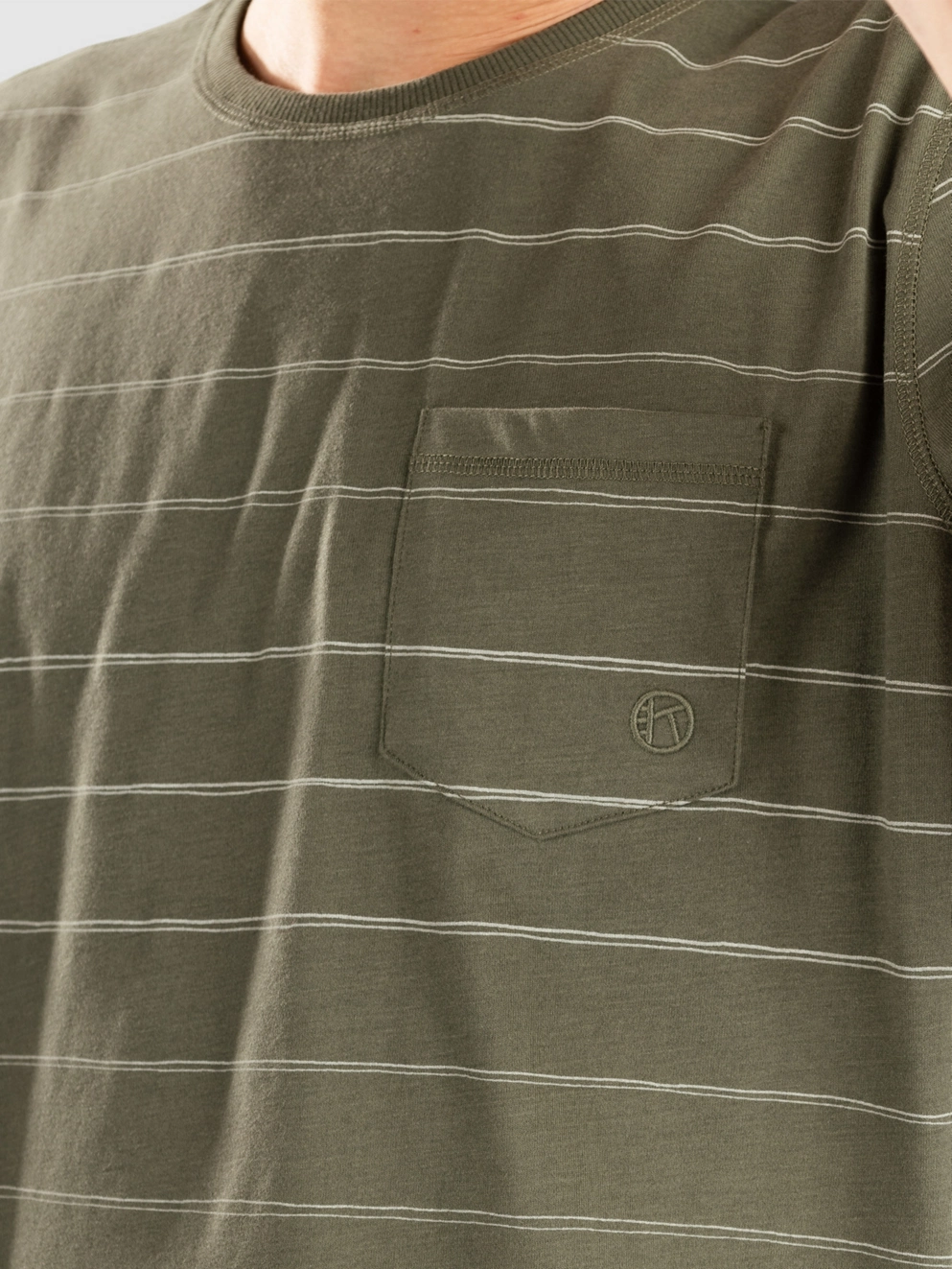 Kazane Moss T-Shirt beetle stripe