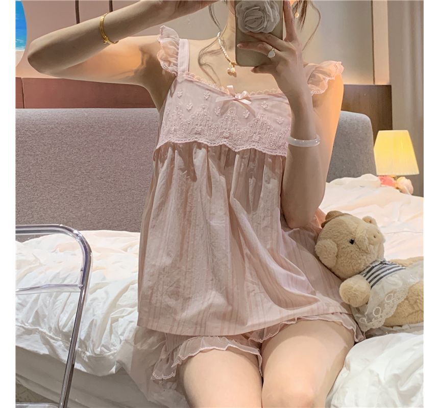 Ukiyo - Pyjamaset: camisoletopje met ruches en shorts