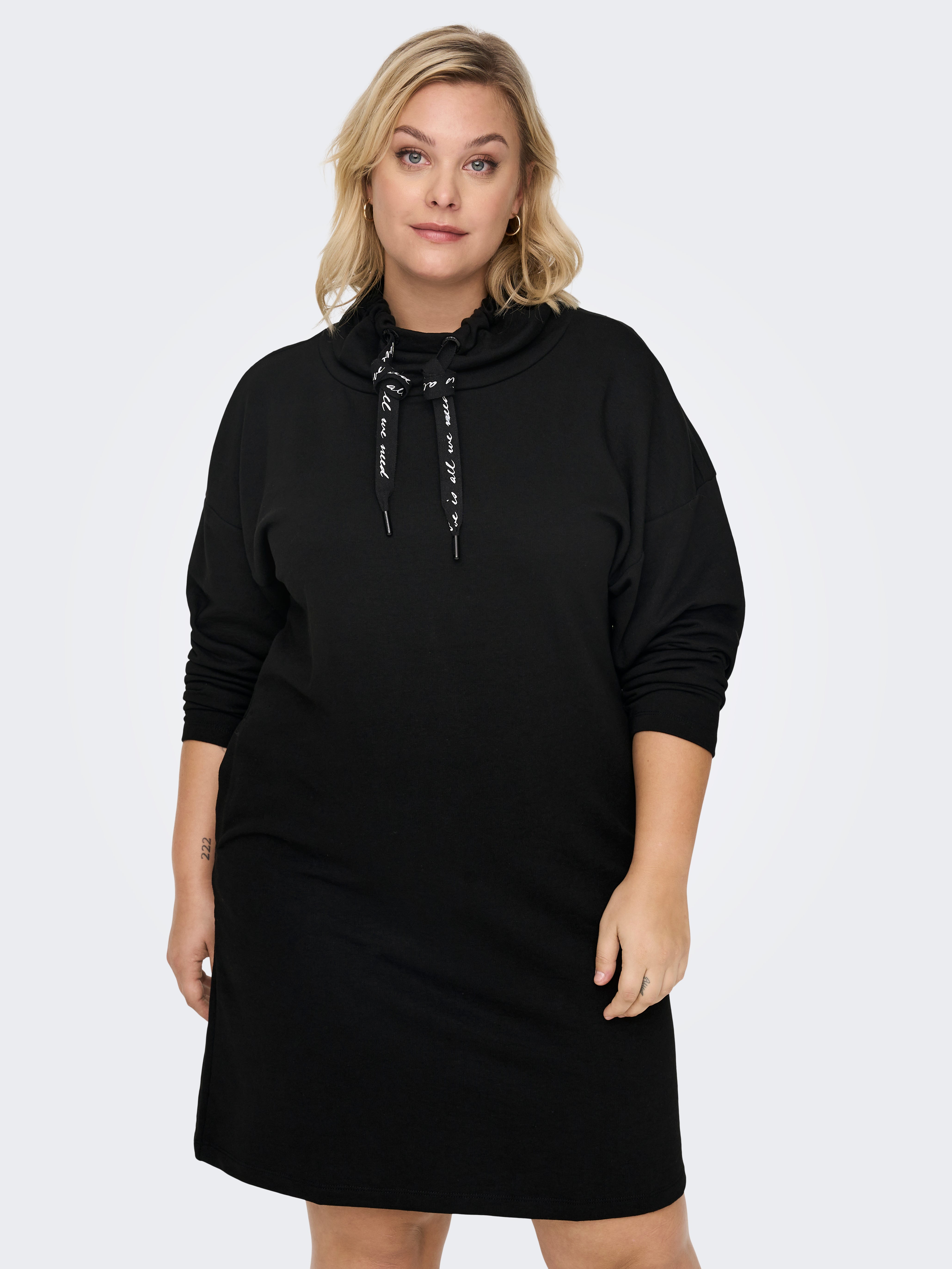 CARLUCI Kurzes Kleid Black