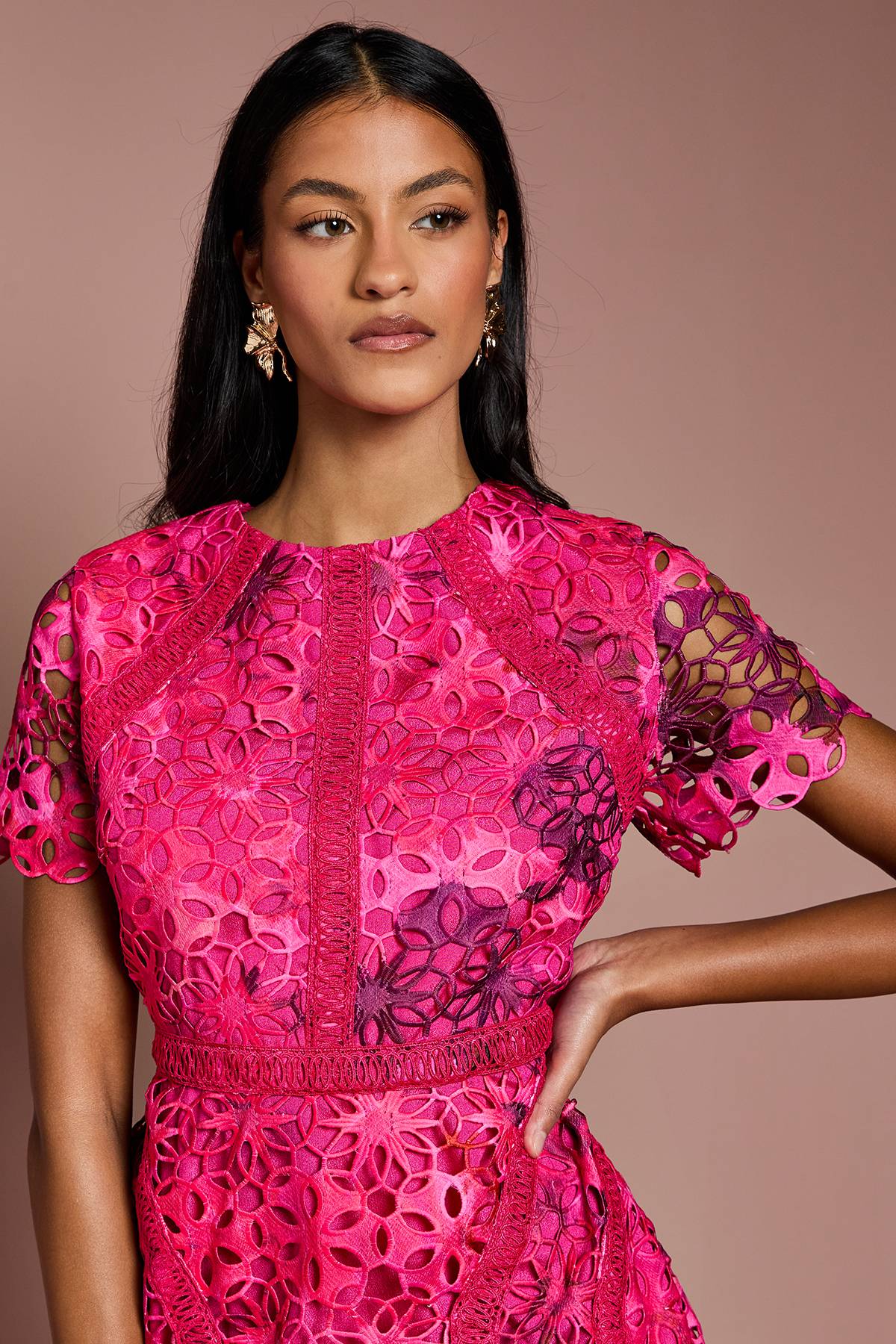 Coast Robe Crayon Mi-Longue en Dentelle Imprimée Petite
