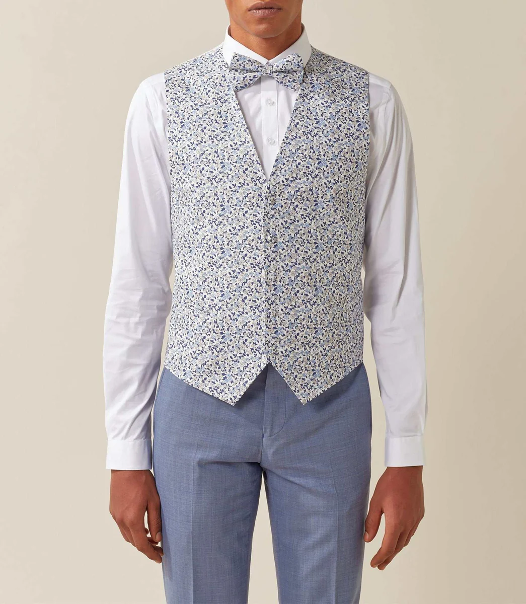 Gilet de costume bleu ciel et blanc 