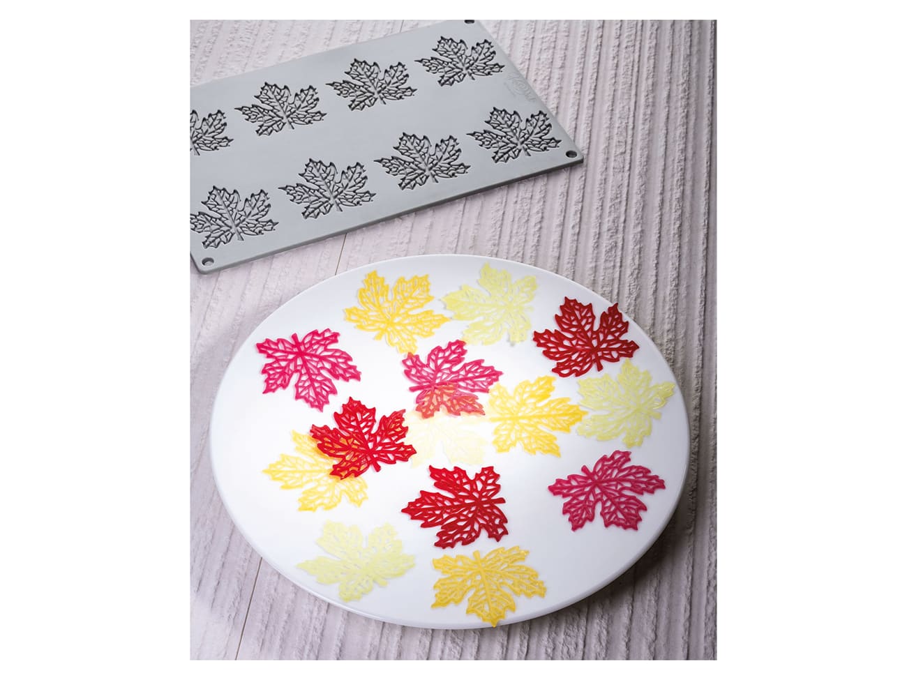 Moule silicone Pavodécor - Décor feuille d'érable - 8 empreintes - Pavoni