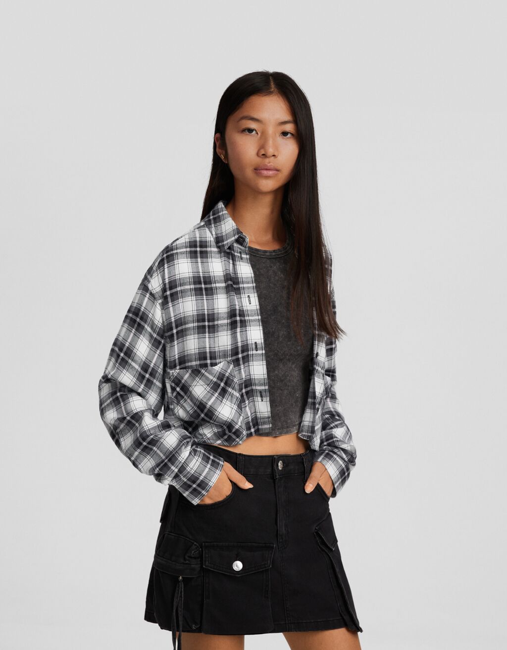 Camisa xadrez cropped de manga comprida