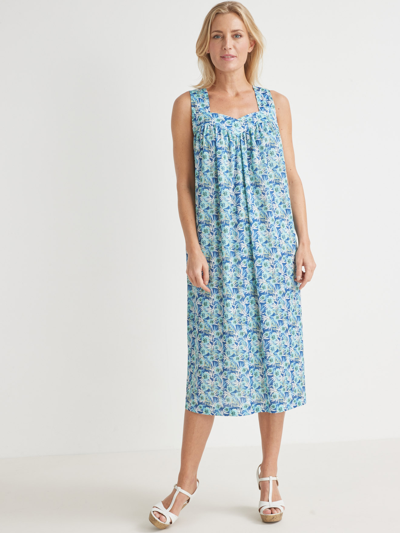 Robe bain de soleil en maille fluide