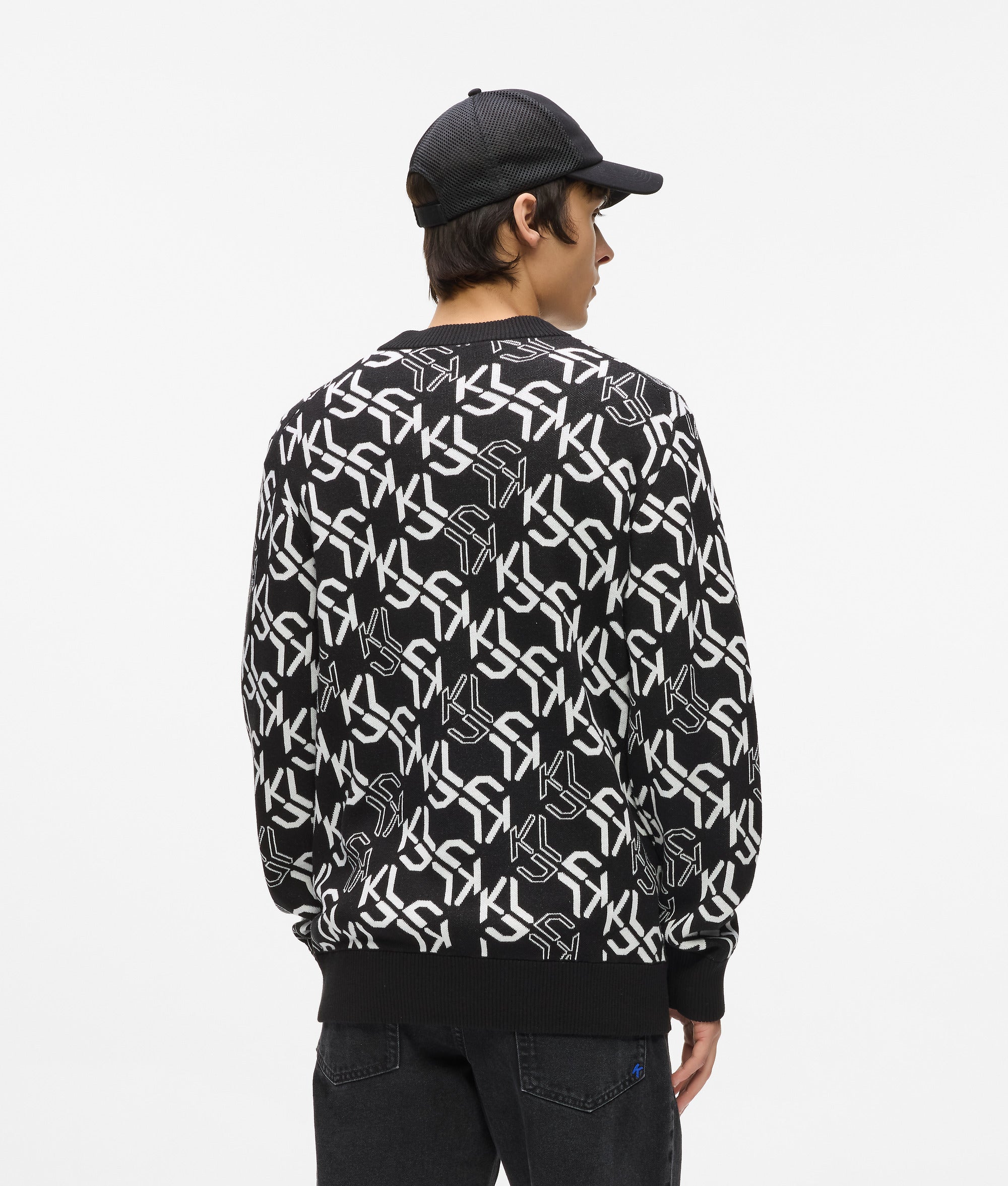 Overal Monogram sweater