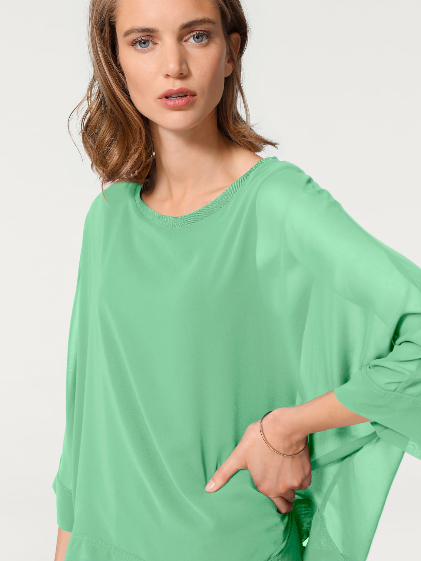 T-shirt look ample tendance