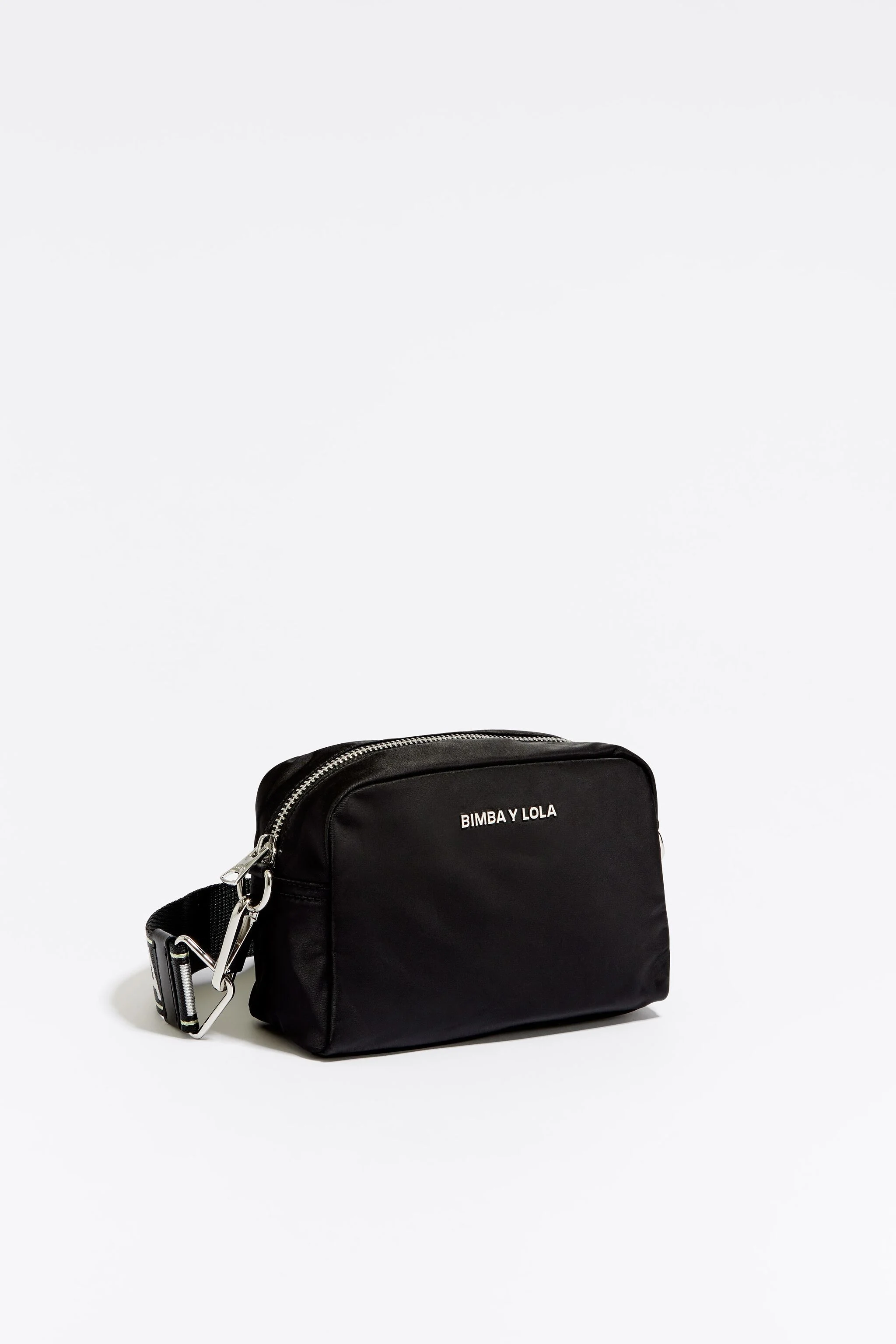 Bolsa transversal pequena de náilon preto