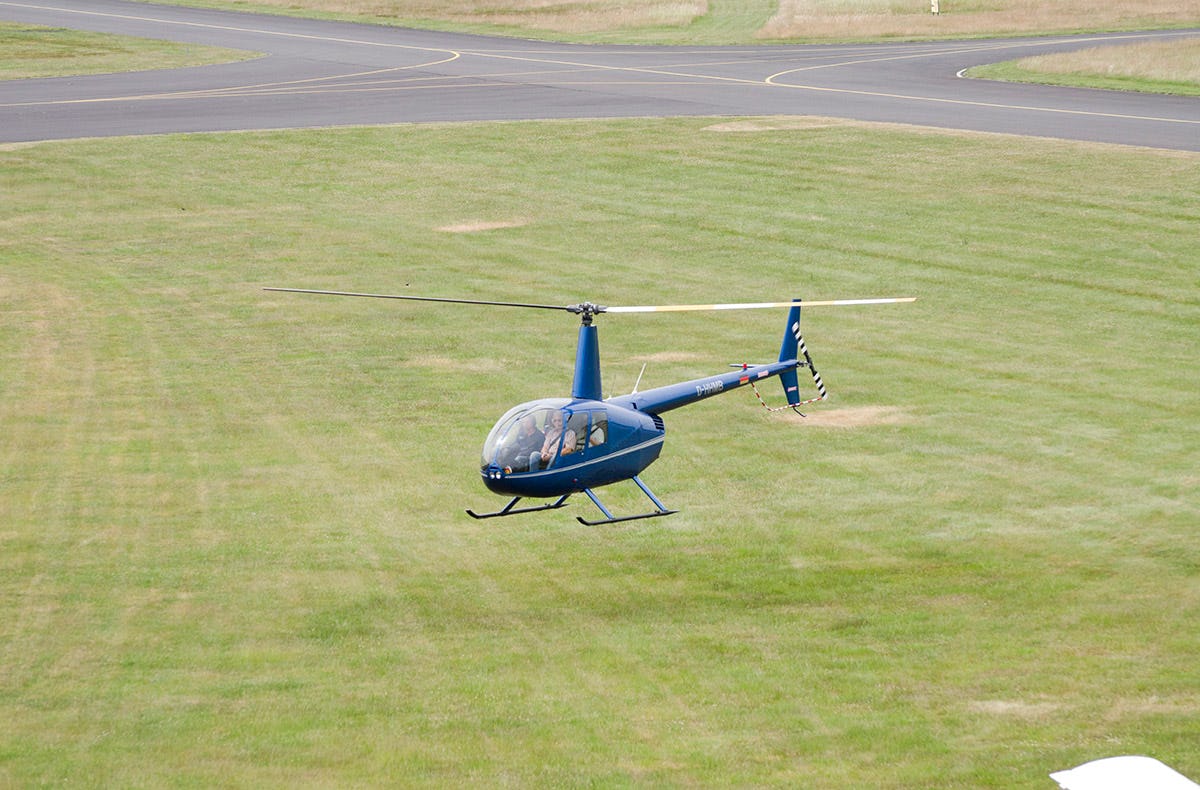 Hubschrauber fliegen ab Trebbin bei Berlin