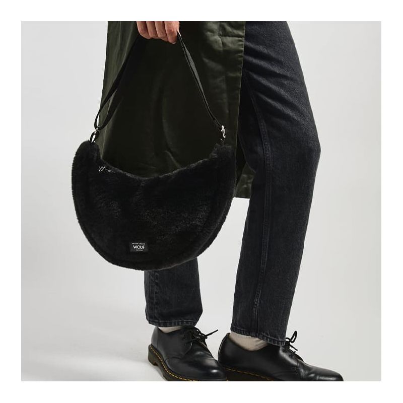 Sac bandoulière 30 cm en fausse fourrure Black Forest
