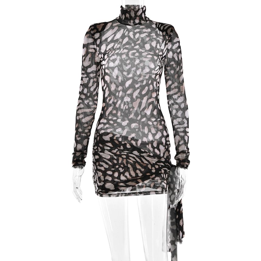 Vanduous - Asymmetrische mini-jurk met lange mouwen en nephals en luipaardprint