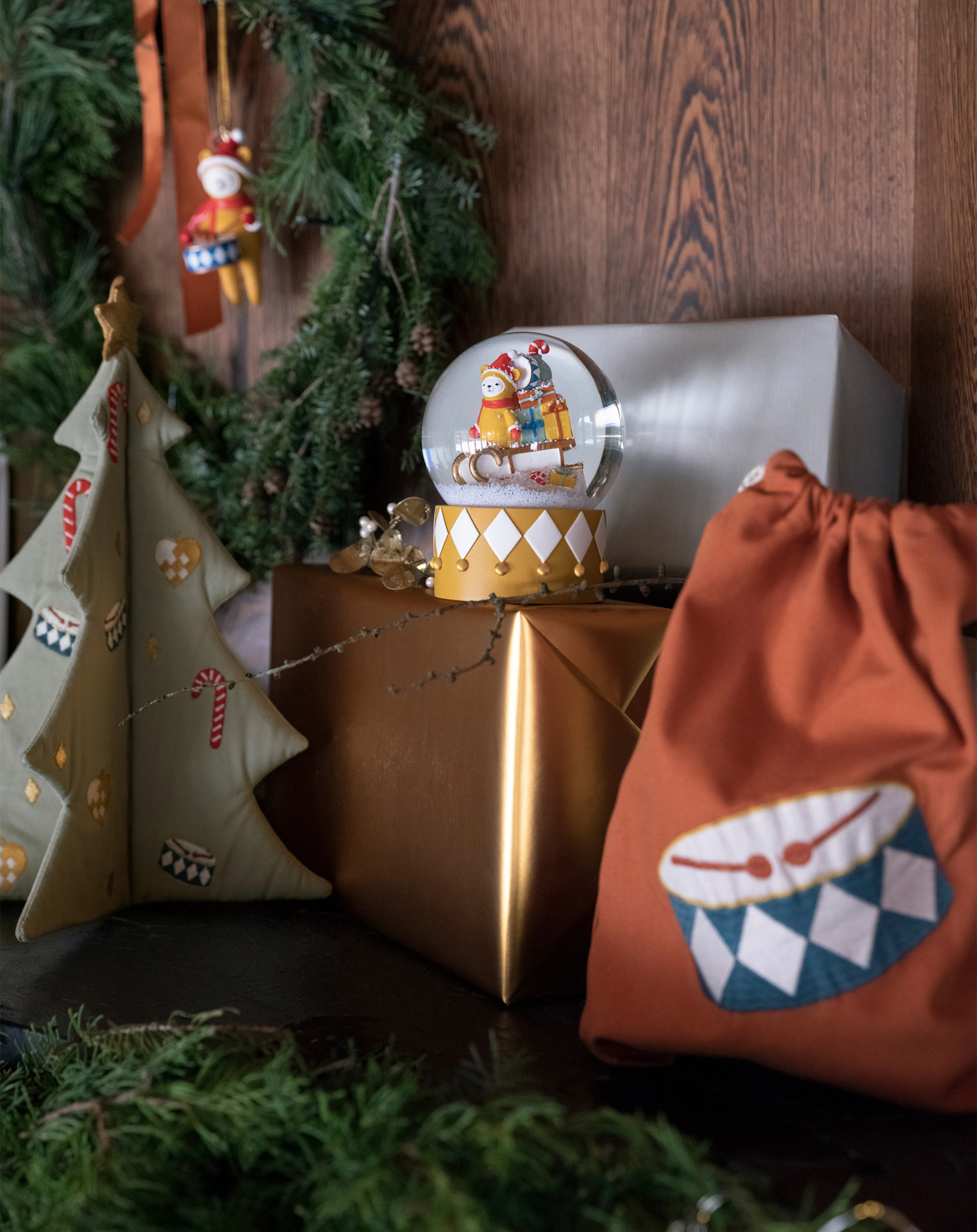 Schneekugel SLEIGHRIDE in bunt