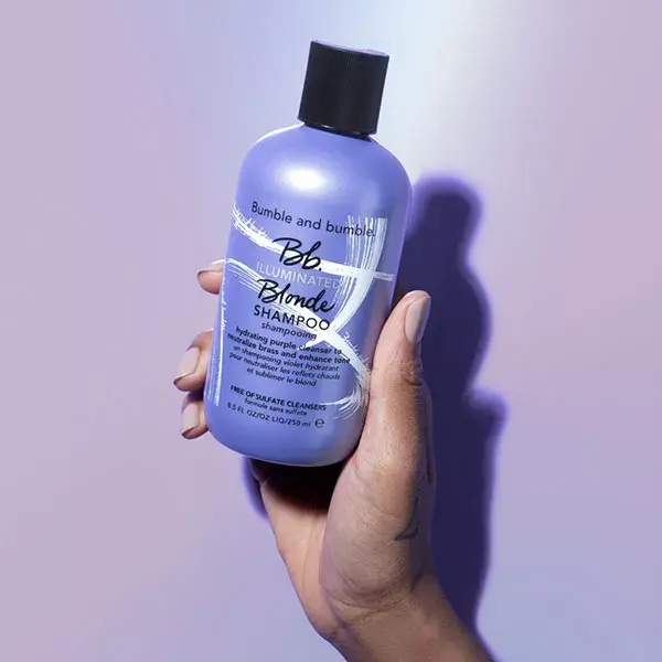 Shampoo Bumble and Bumble Bb.Illuminated Blonde, tom violeta, para realçar o loiro, 250ml