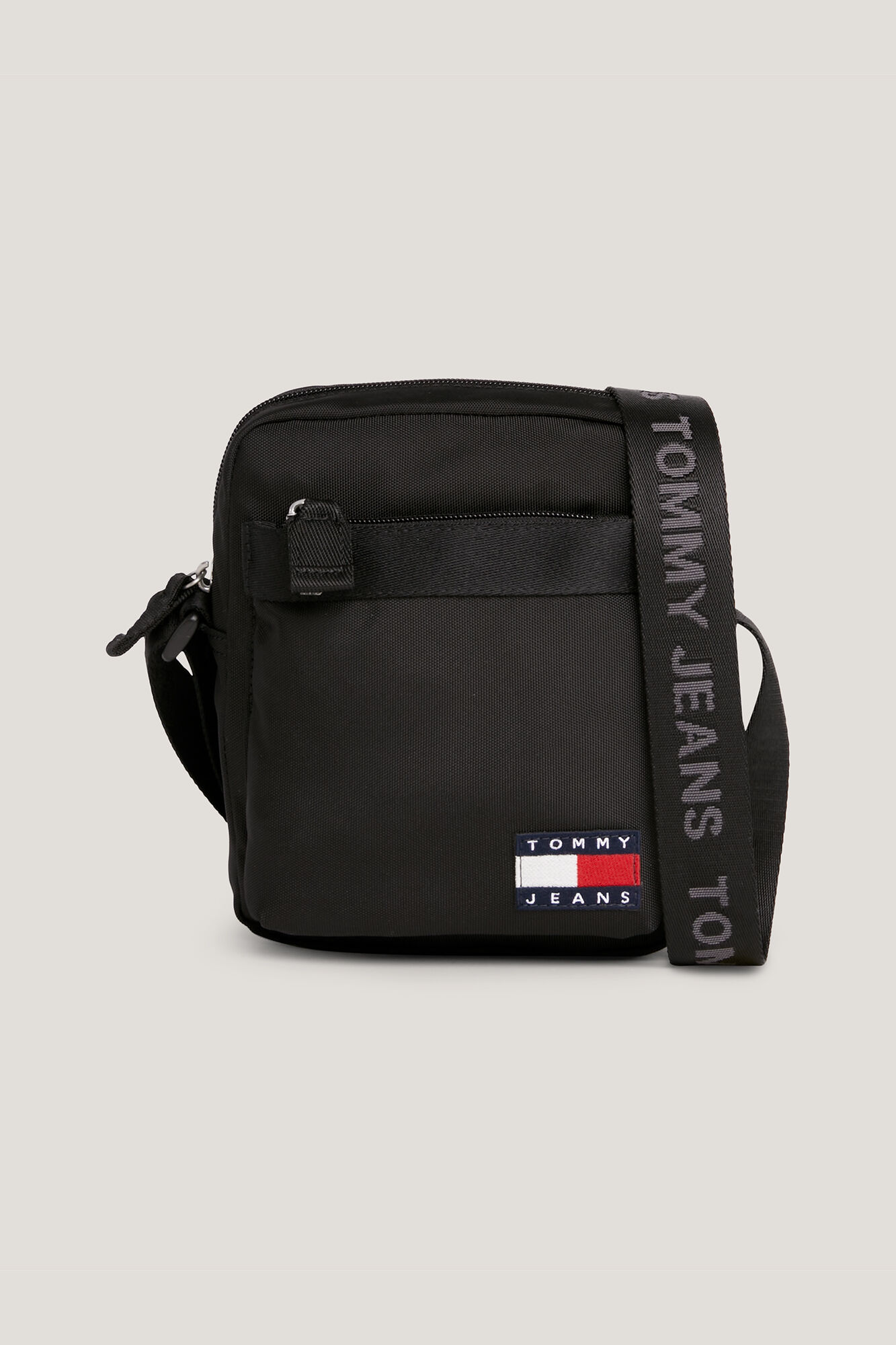 Bolsa de ombro masculina Tommy Jeans com bandeira