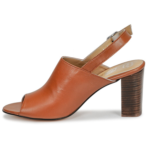 Betty London - JIKOTEGE - Camel