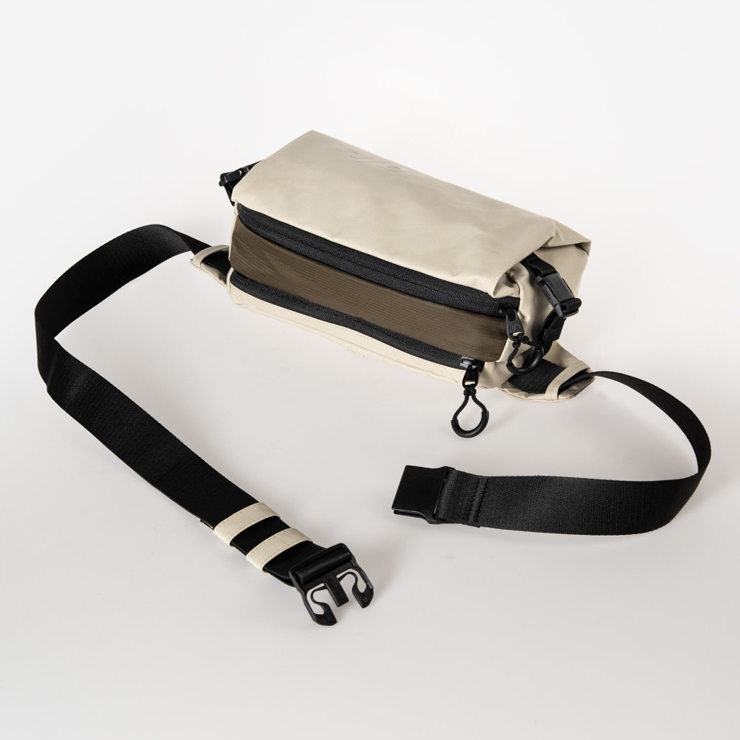 Aunts & Uncles Ishikari RE Hipbag dust