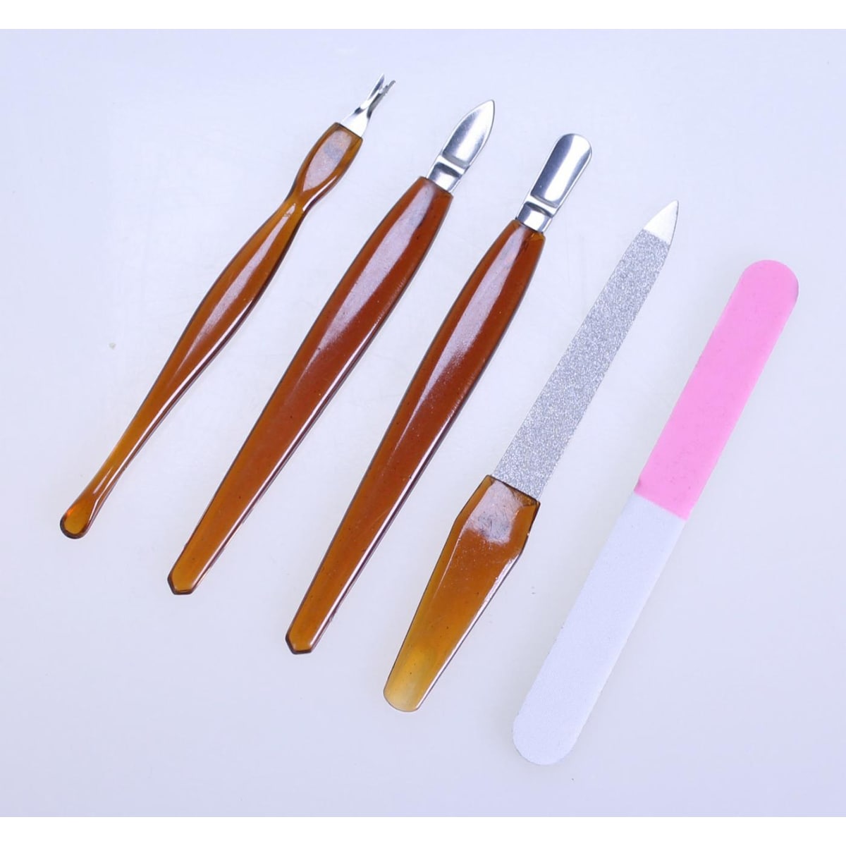 Wellys 18 Pieces Manicure Set, Purple