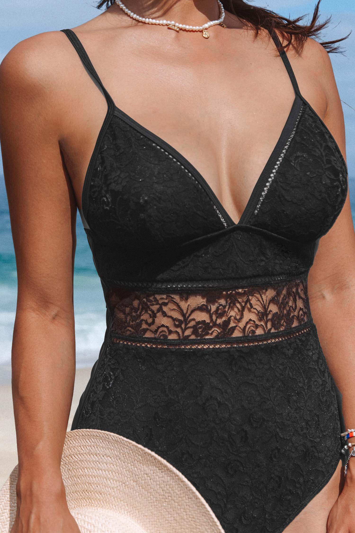 Maillot de bain une pièce à lambris en dentelle