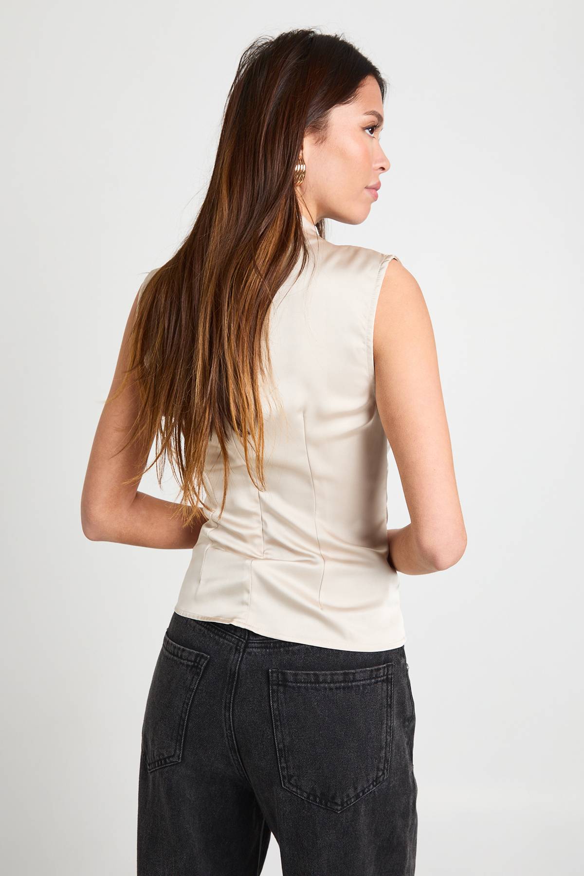 boohoo Top en satin à col montant froncé