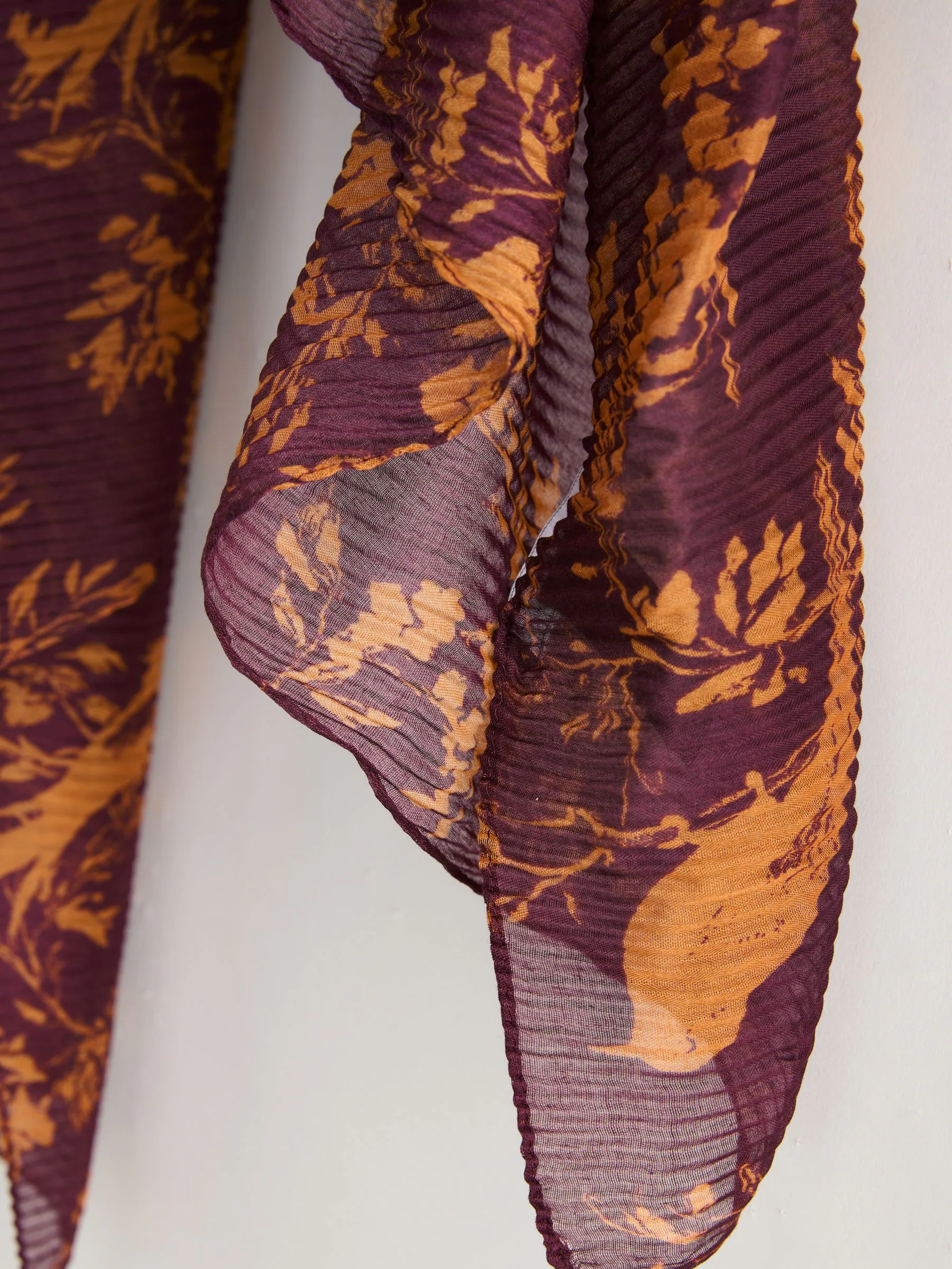 Burgundy Bird Print - Dunne plissé sjaal