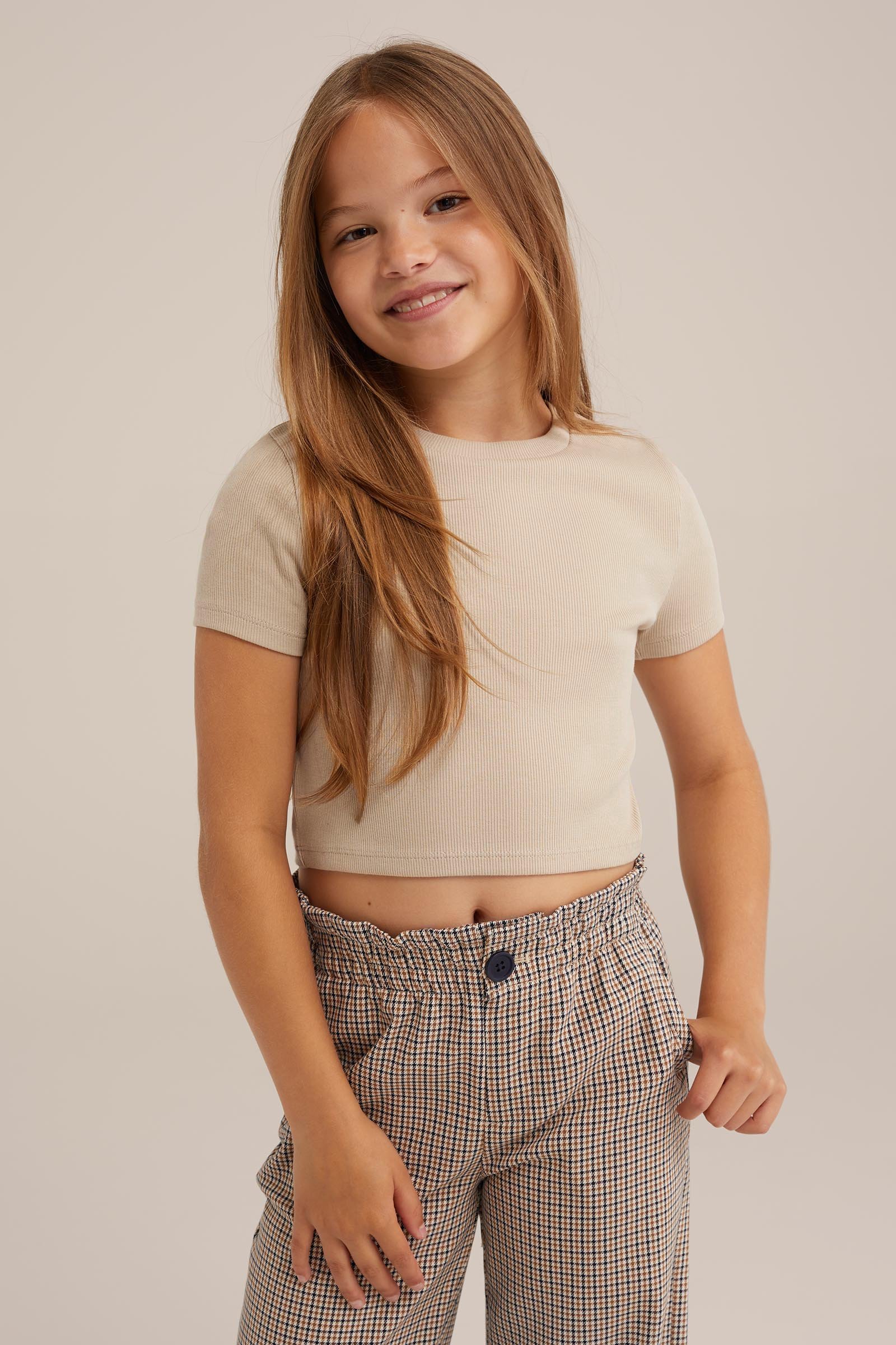 Meisjes cropped T-shirt van ribstof WE Fashion Lichtbruin